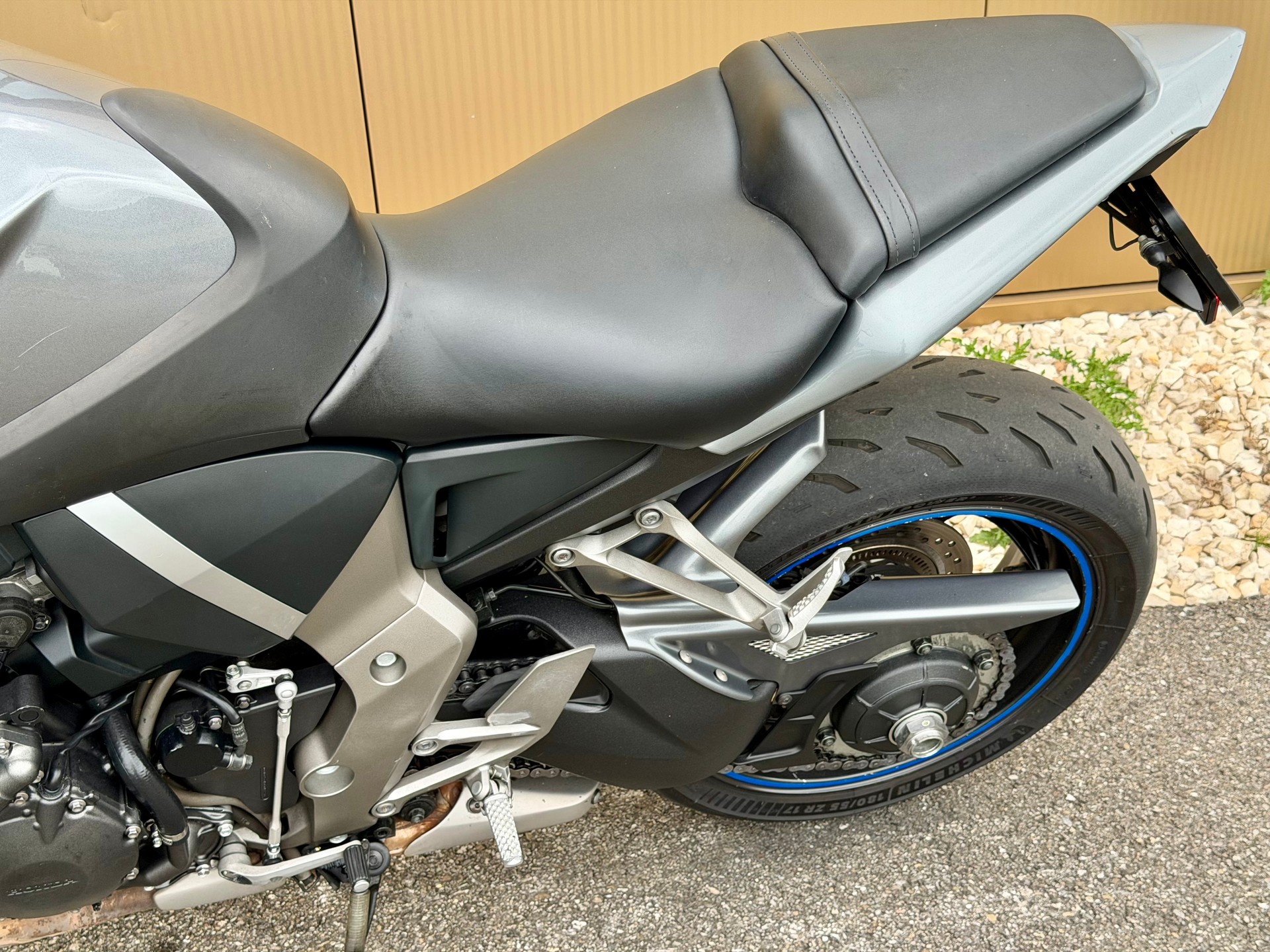 HONDA CB 1000 R ABS-image-14