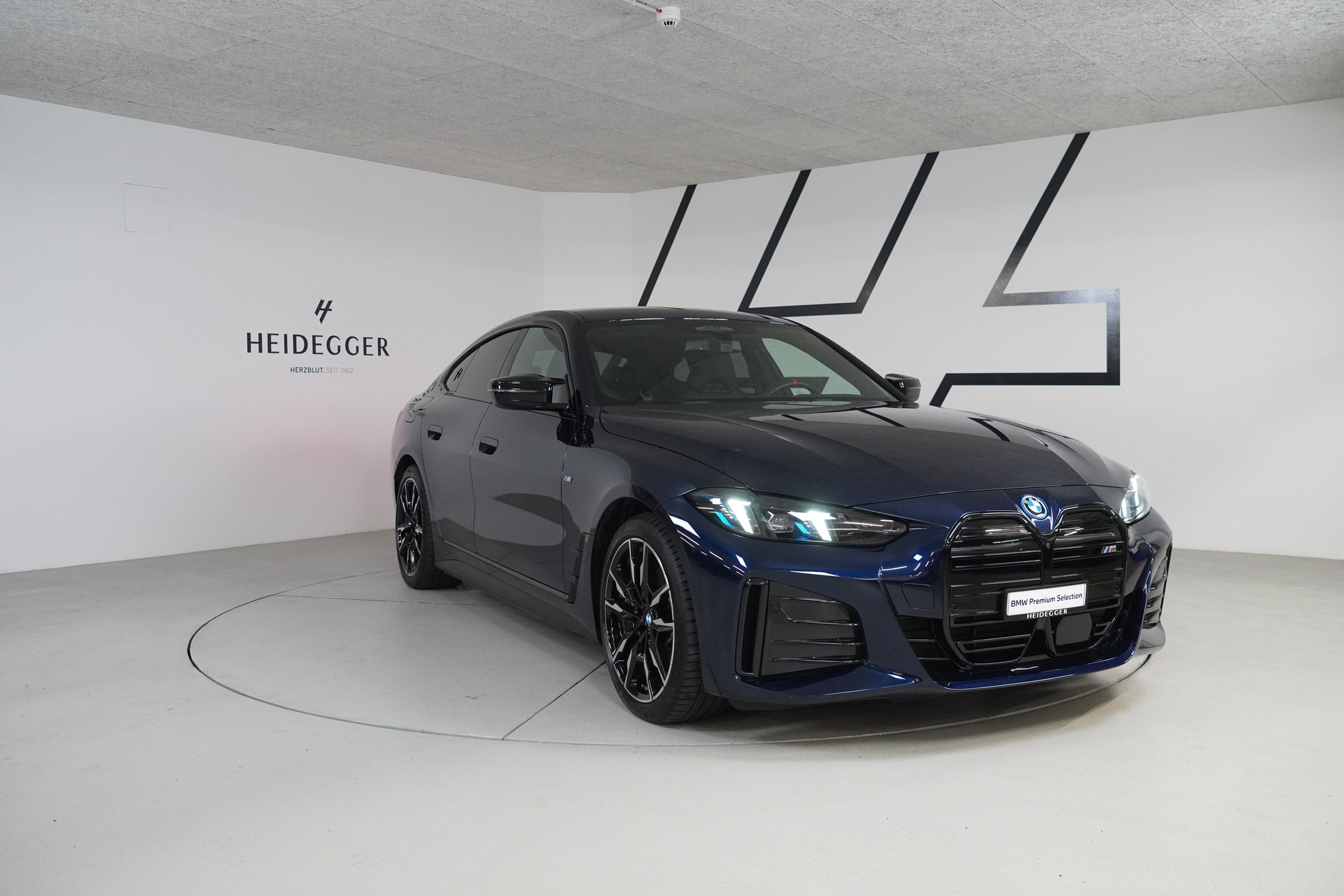 BMW i4 M50 M Sport Pro-showroom-element-3