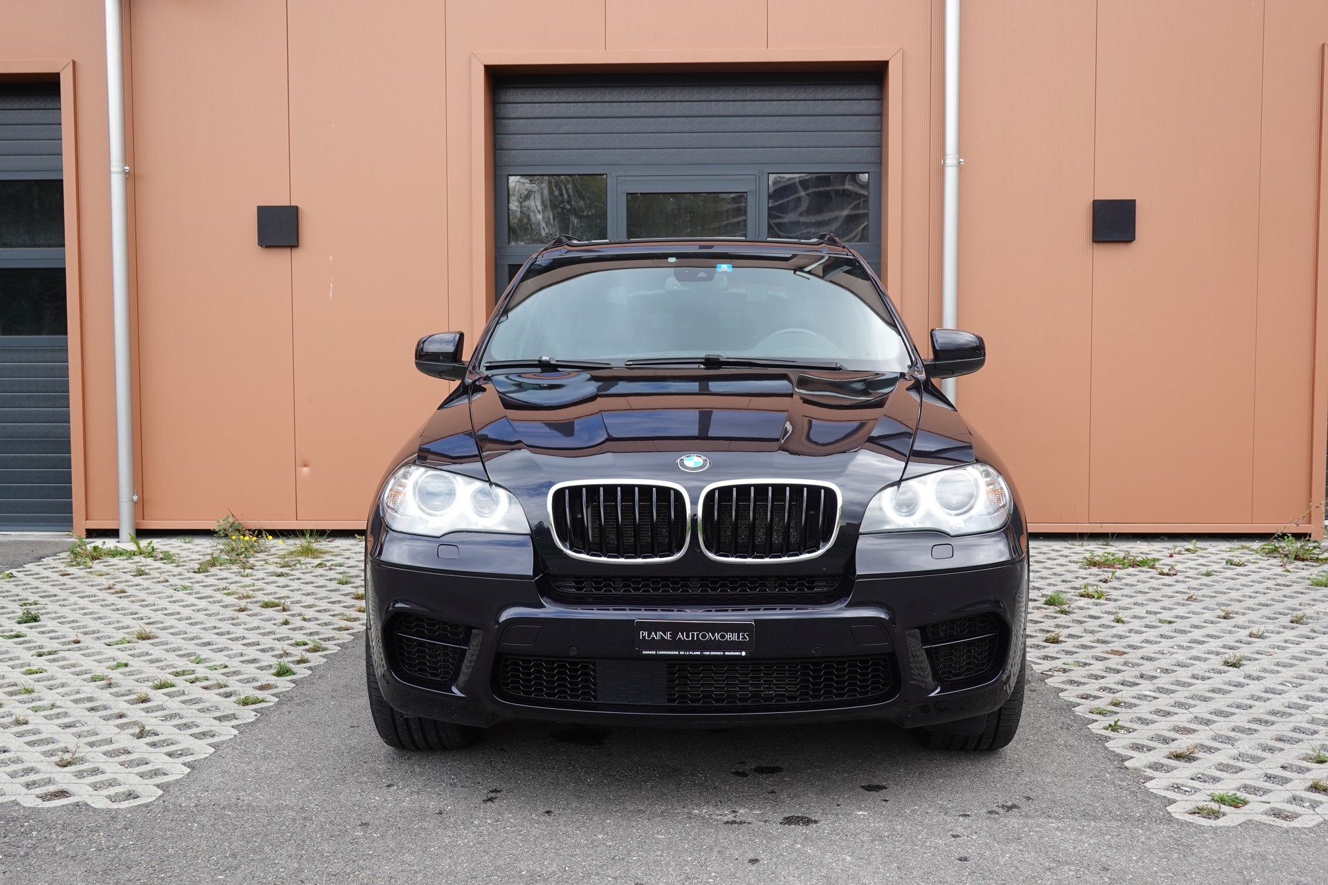 BMW X5 xDrive M50d "* CH Auto * Pack M * Caméra de Recul * Volant M * Sièges Sport Elect. Mém * Navigation Profess *"-showroom-element-1