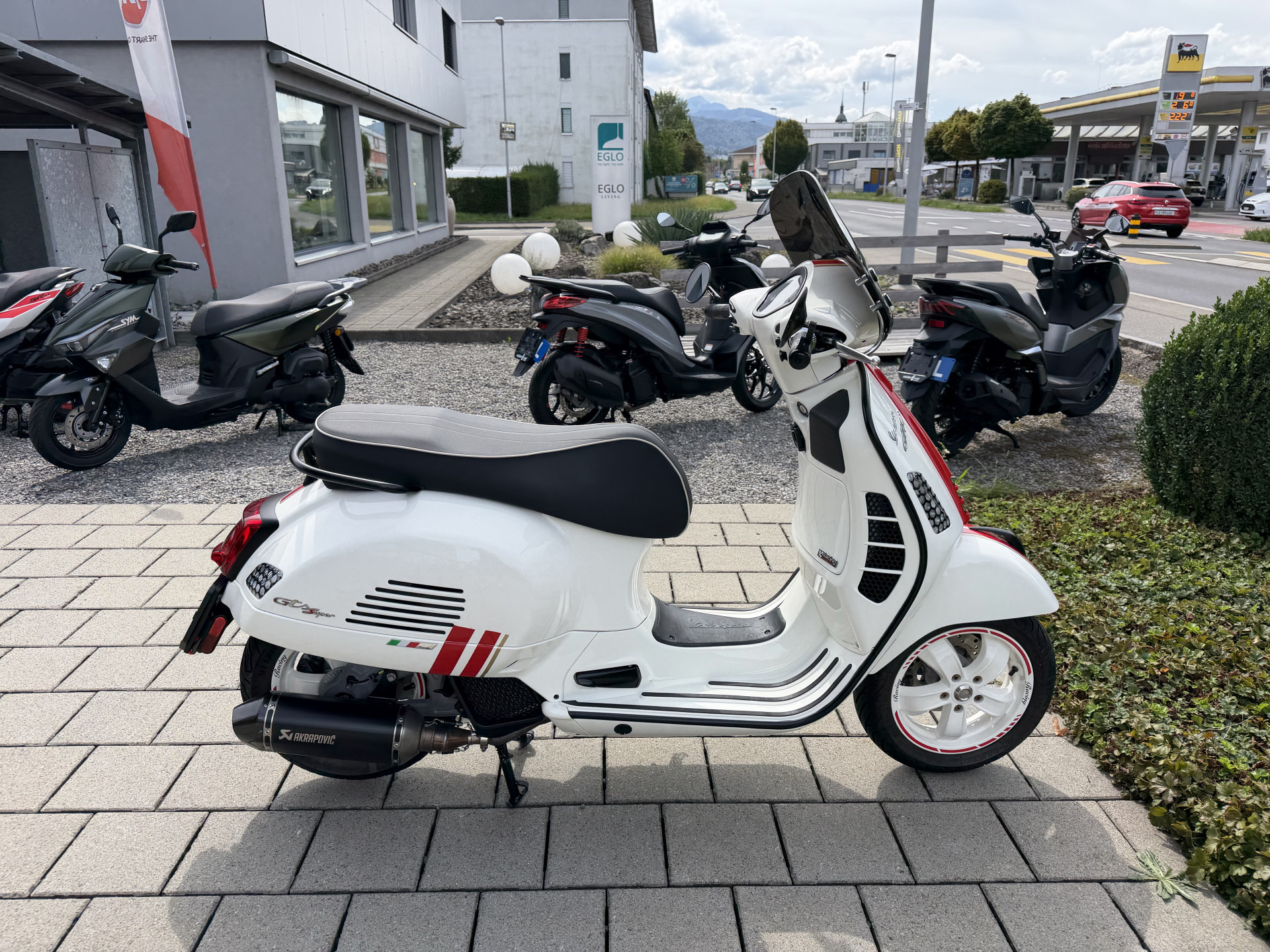 PIAGGIO Vespa GTS 125-image-0