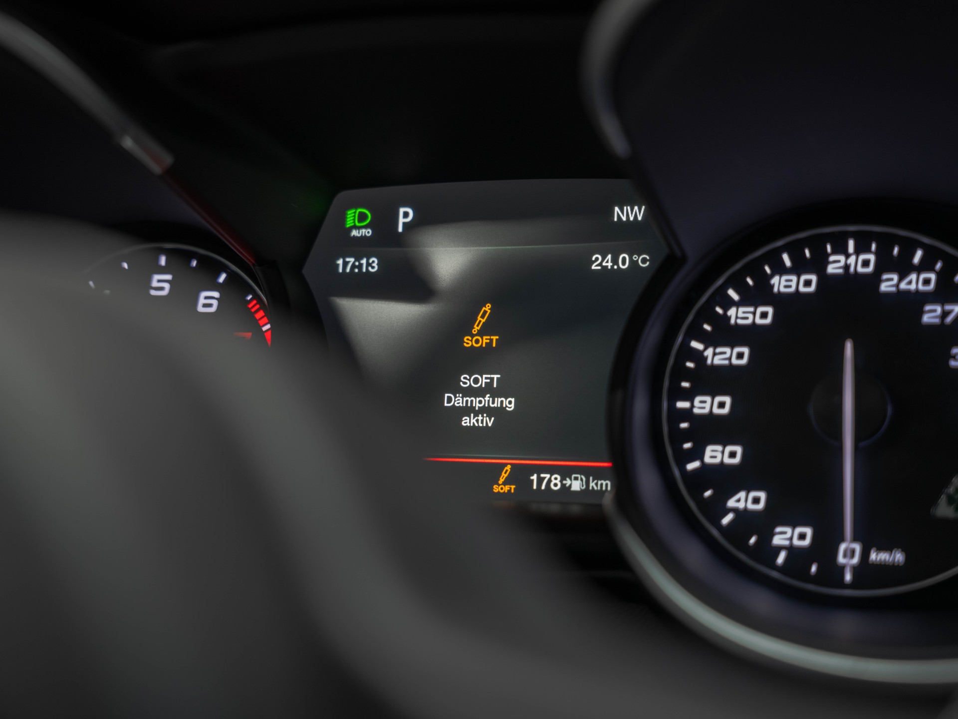 ALFA ROMEO Stelvio 2.9 V6 Quadrifoglio Q4 Automatic-image-29
