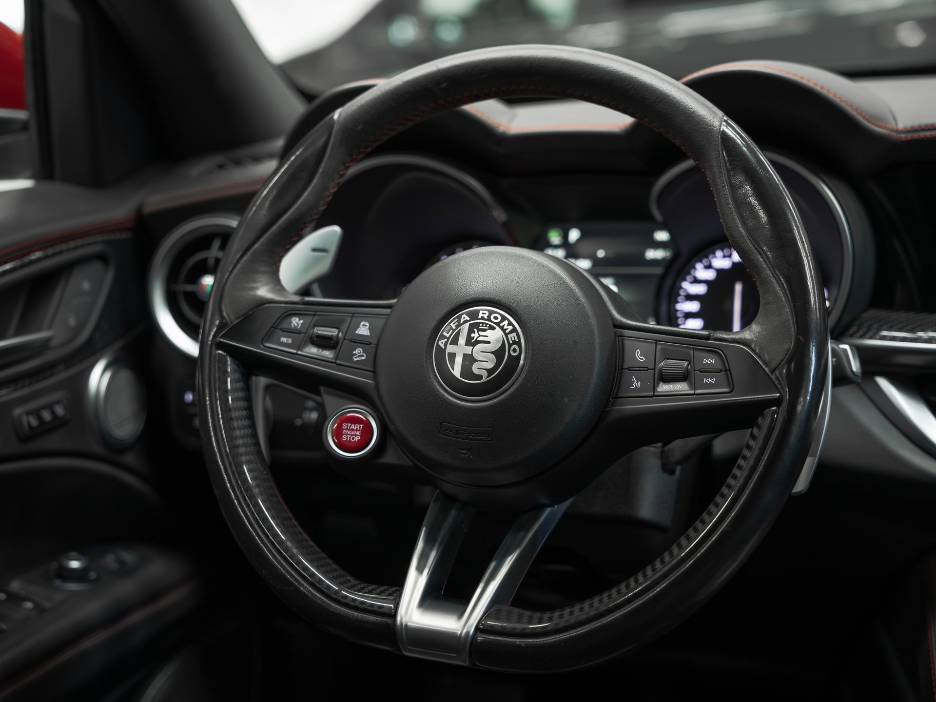 ALFA ROMEO Stelvio 2.9 V6 Quadrifoglio Q4 Automatic-image-24