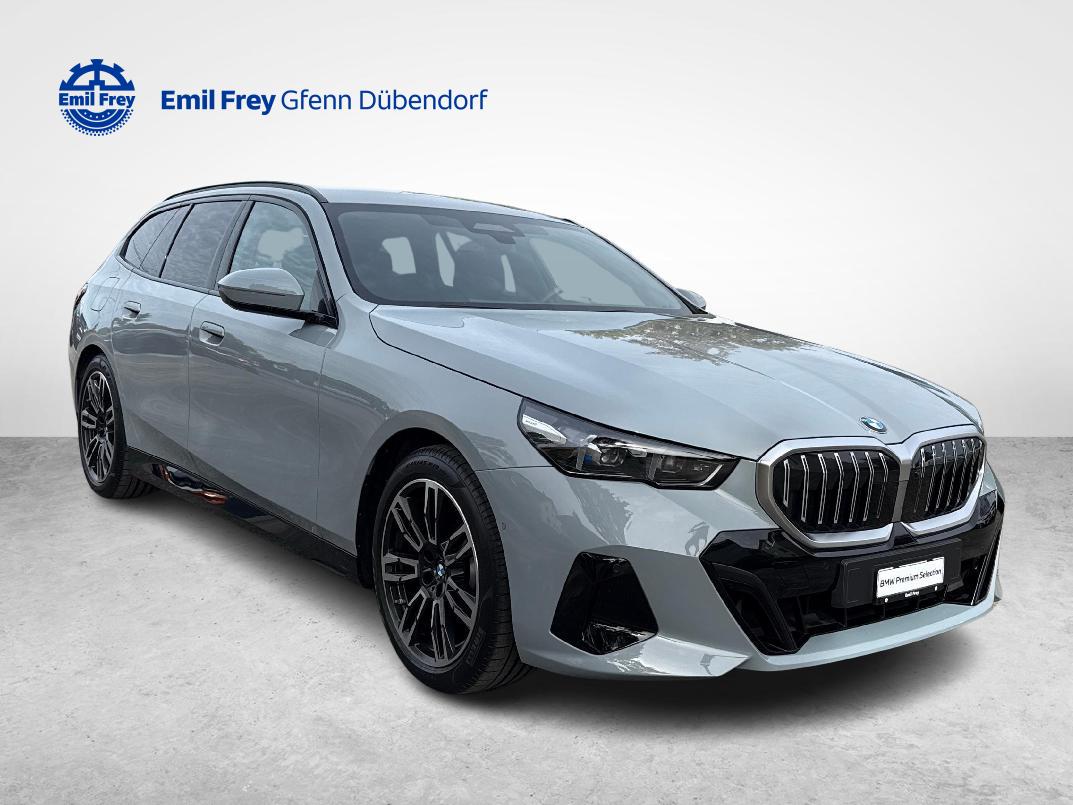 BMW 520d xDrive Touring-showroom-element-3