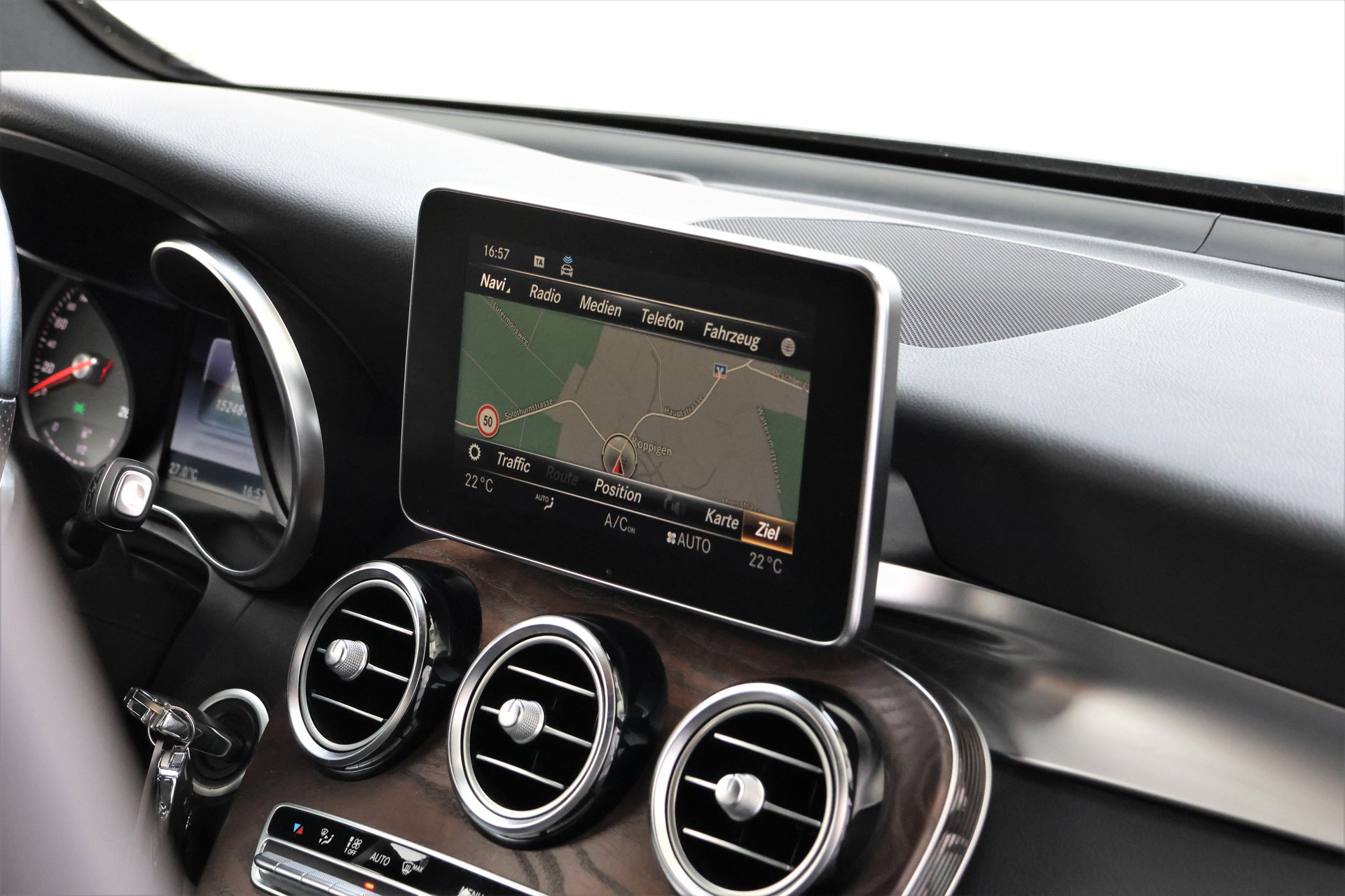 MERCEDES-BENZ GLC 250 d AMG Line 4Matic 9G-Tronic (CH)-image-20