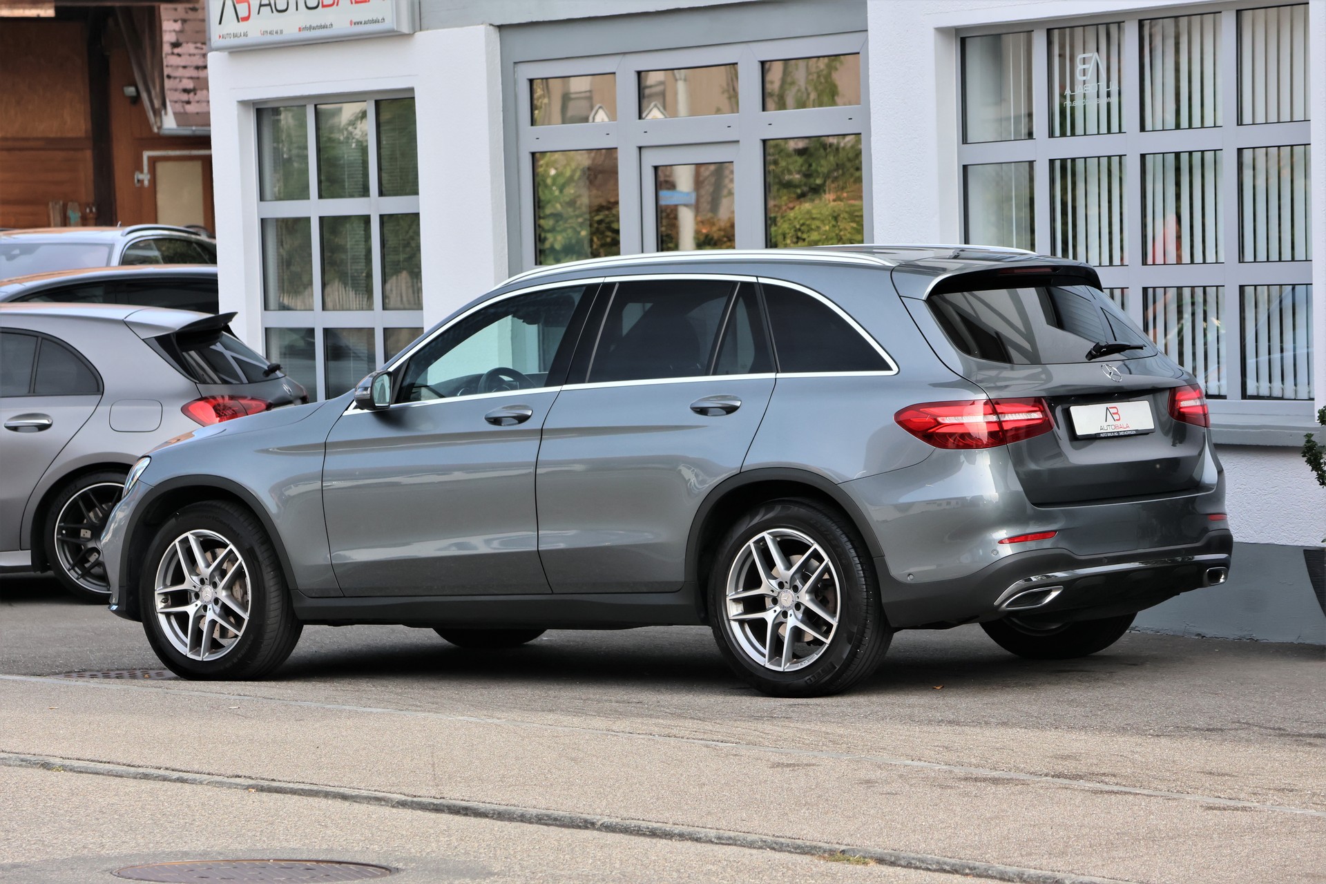 MERCEDES-BENZ GLC 250 d AMG Line 4Matic 9G-Tronic (CH)-image-4