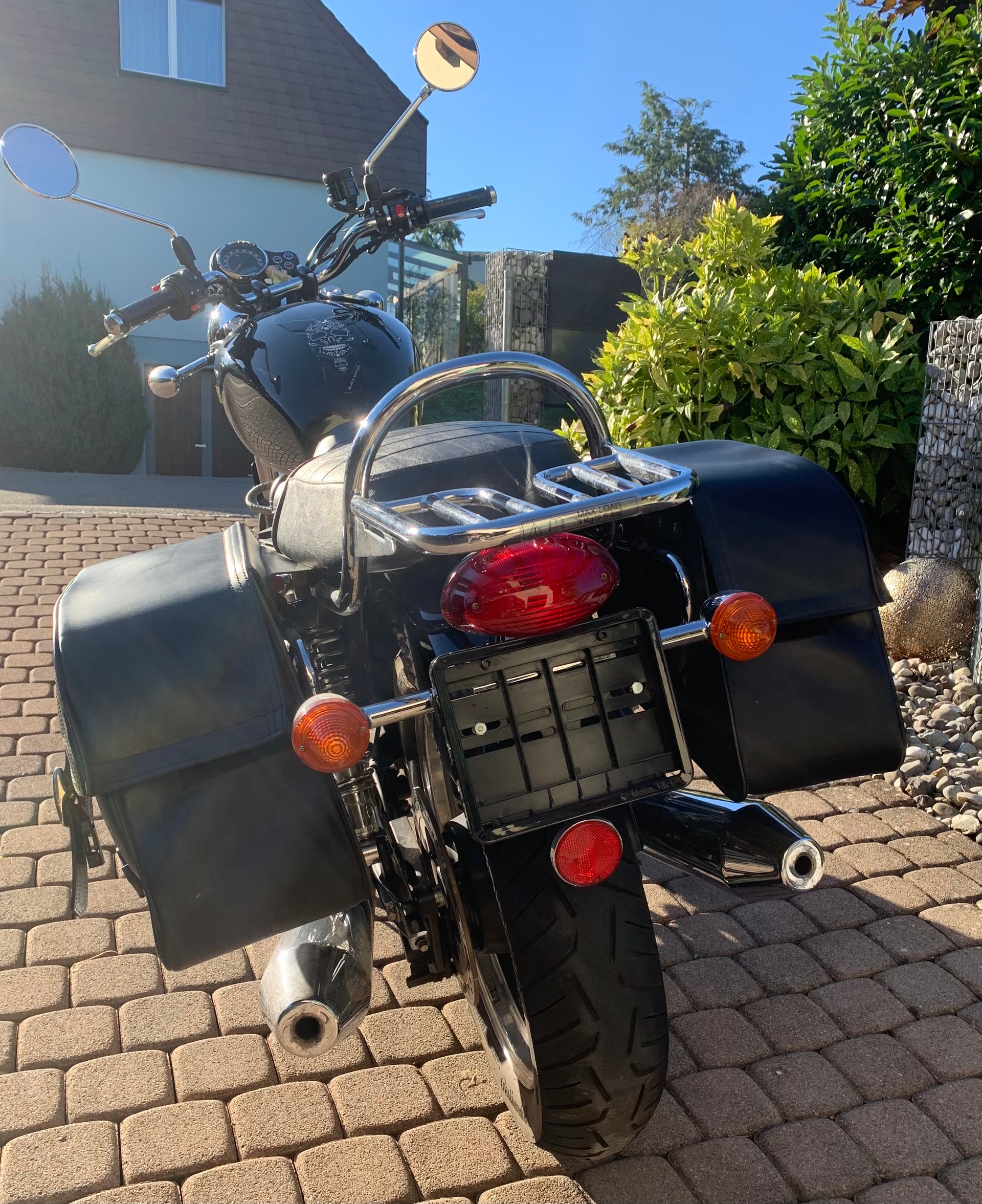 TRIUMPH SE 900 i-image-2