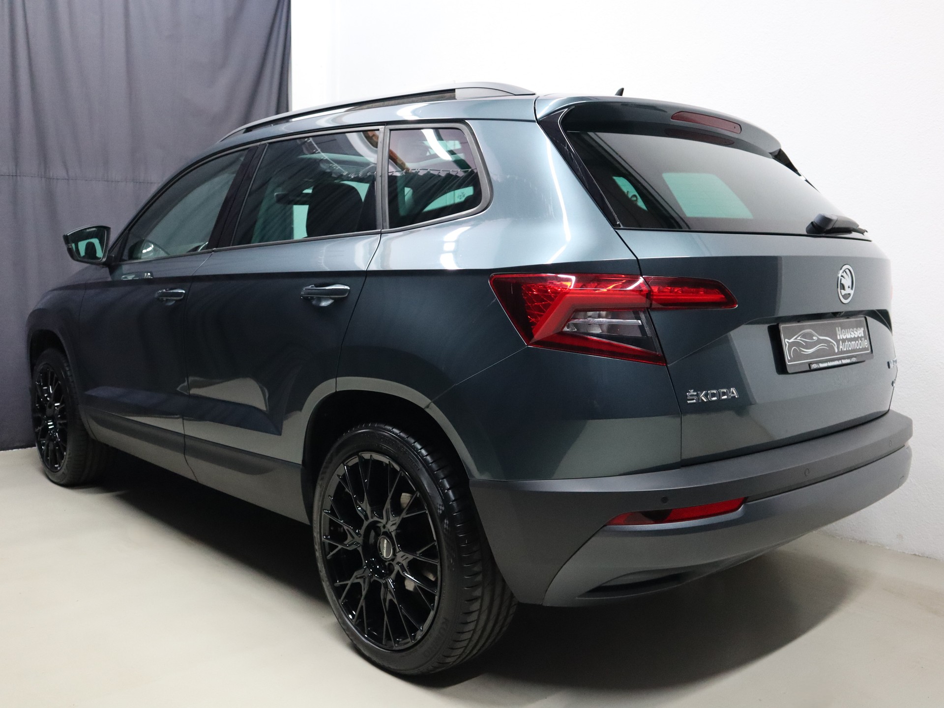 SKODA Karoq 2.0 TDI CR Style 4x4 DSG - Panorama - Navi - Kamera - 150 PS-showroom-element-3