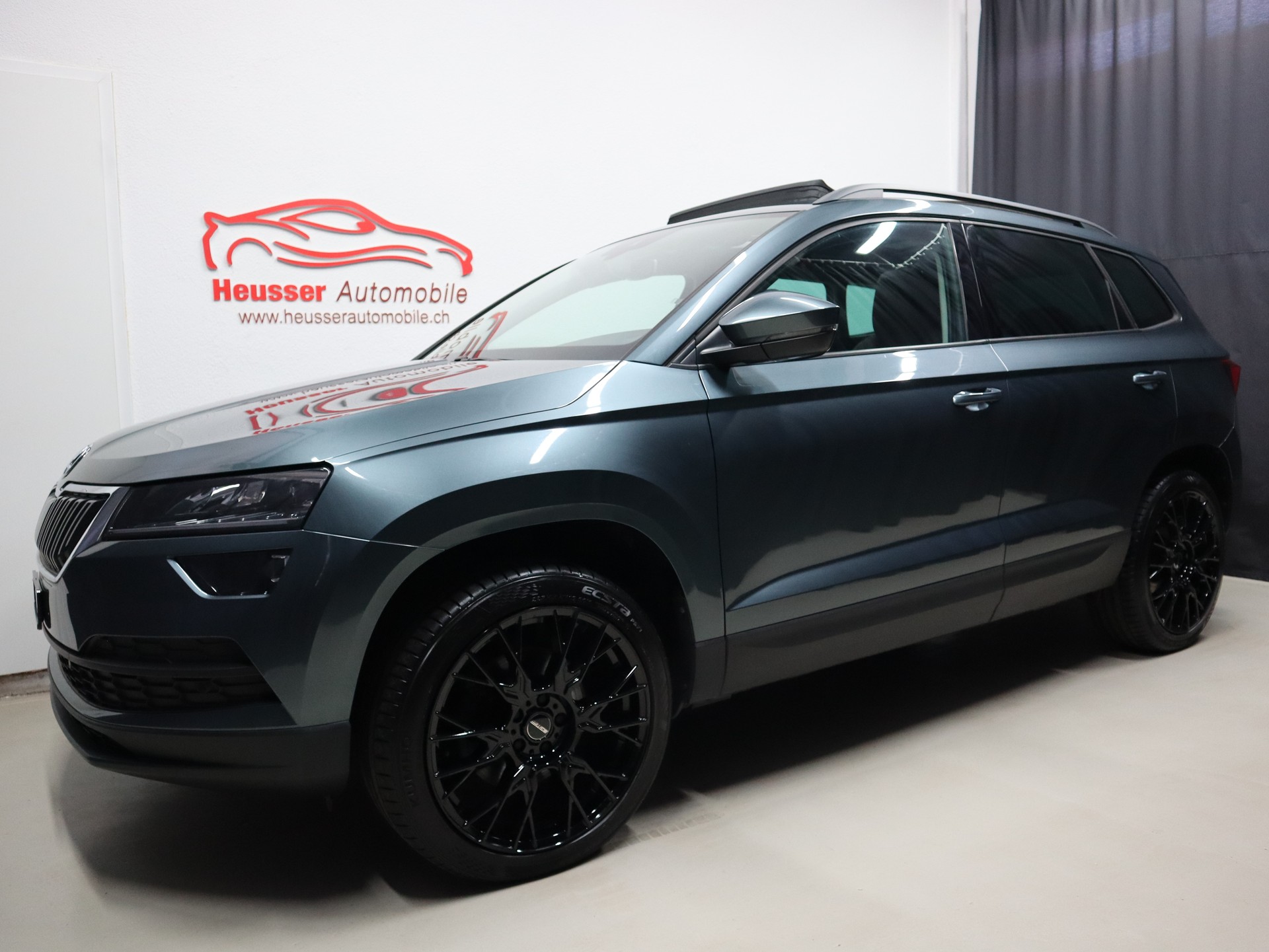 SKODA Karoq 2.0 TDI CR Style 4x4 DSG - Panorama - Navi - Kamera - 150 PS-showroom-element-1