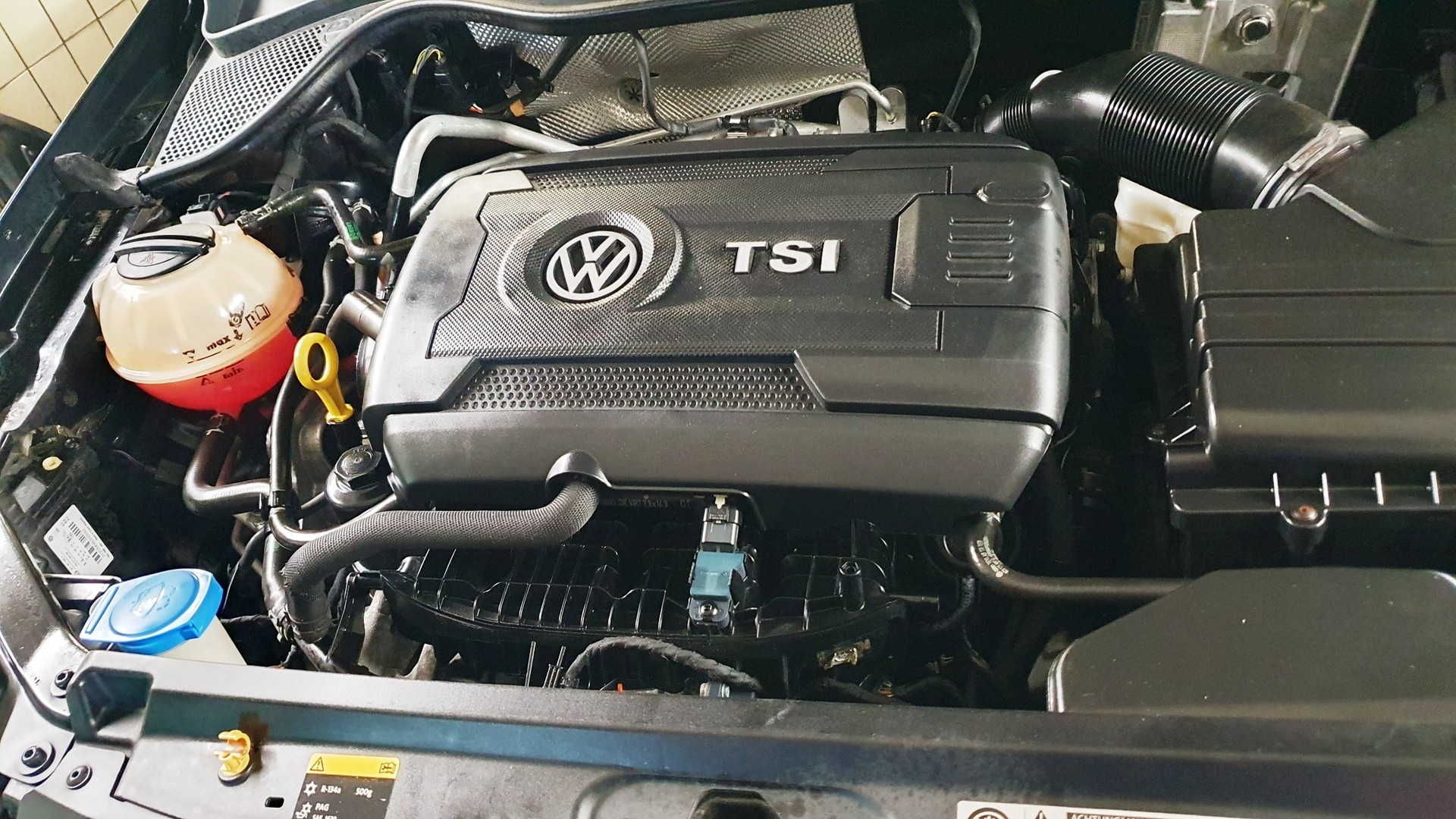 VW Polo 1.8 TSI GTI DSG-image-15
