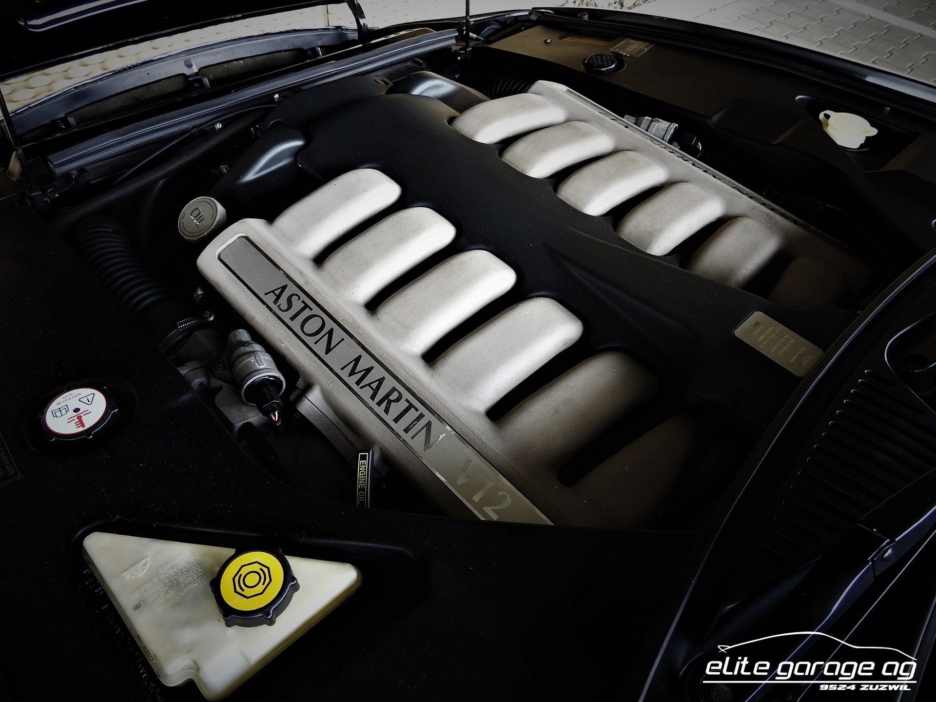 ASTON MARTIN DB7 Vantage-image-7