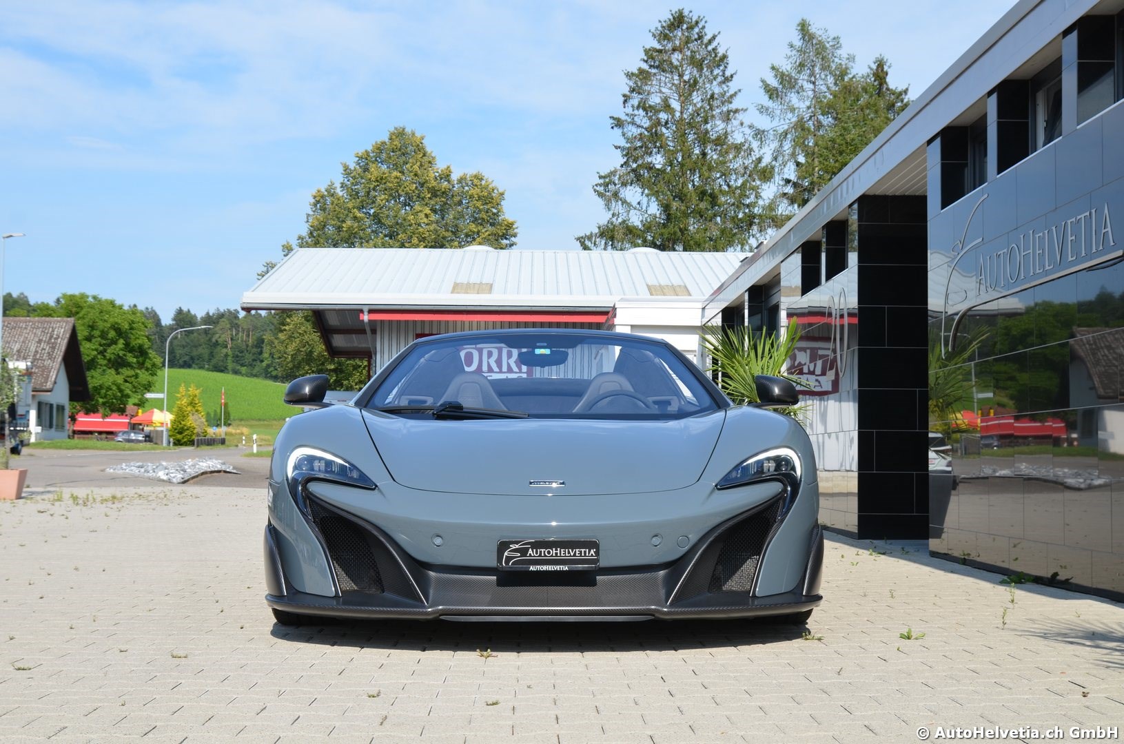 McLAREN 675LT Spider 3.8 V8 SSG-showroom-element-2