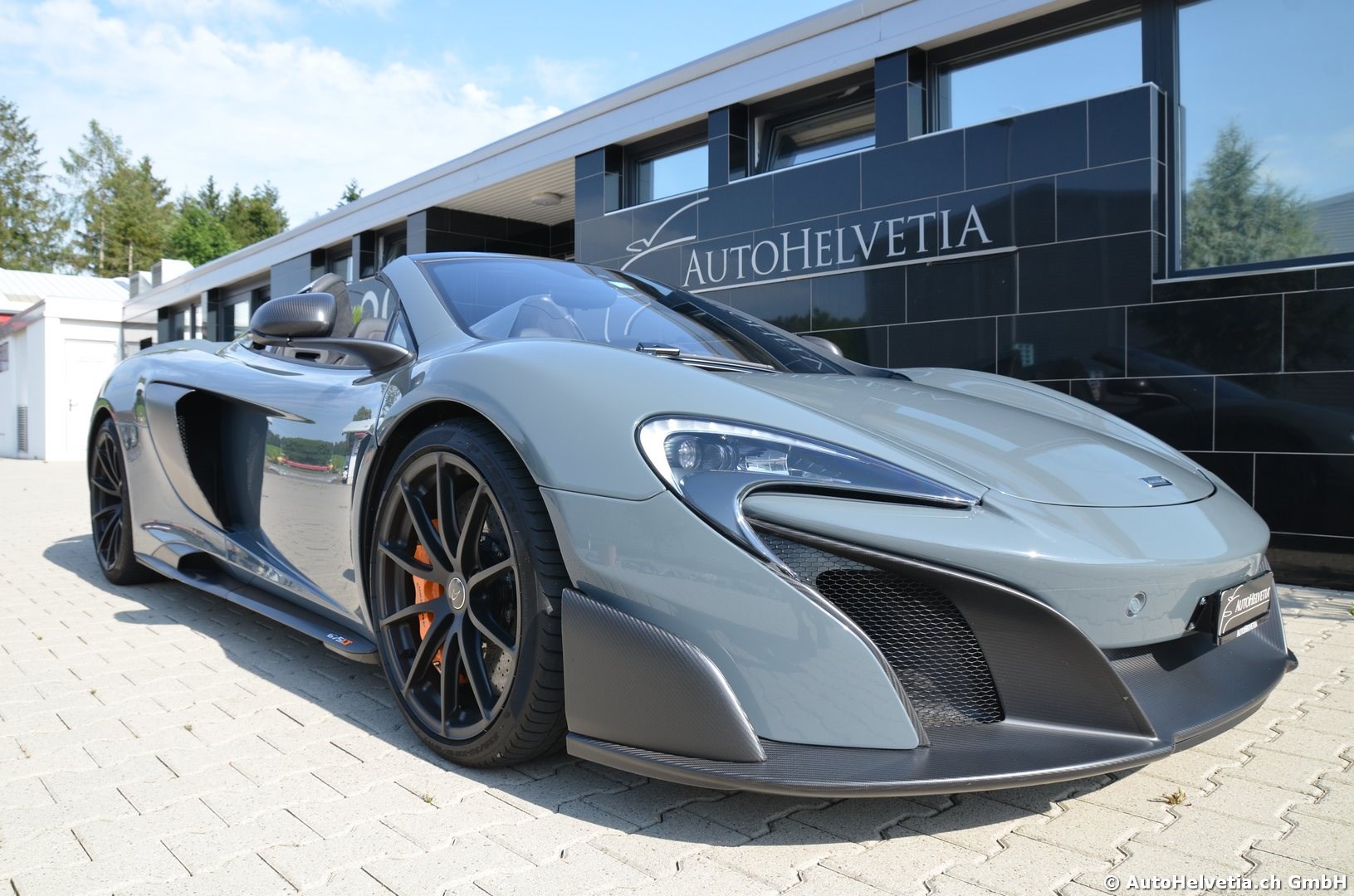 McLAREN 675LT Spider 3.8 V8 SSG-showroom-element-1
