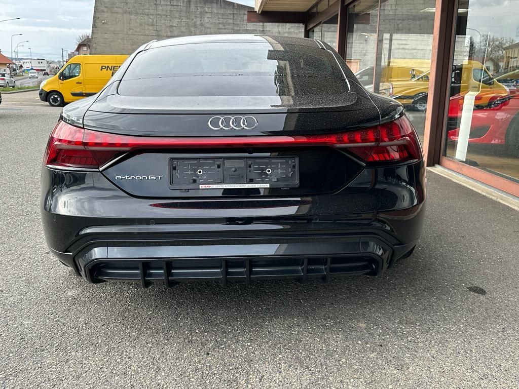 AUDI e-tron GT quattro-image-4