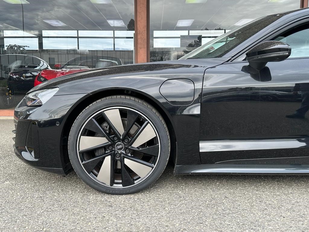 AUDI e-tron GT quattro-image-5