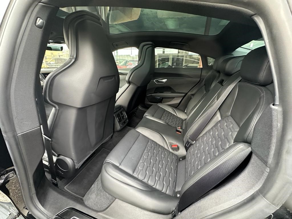 AUDI e-tron GT quattro-image-7