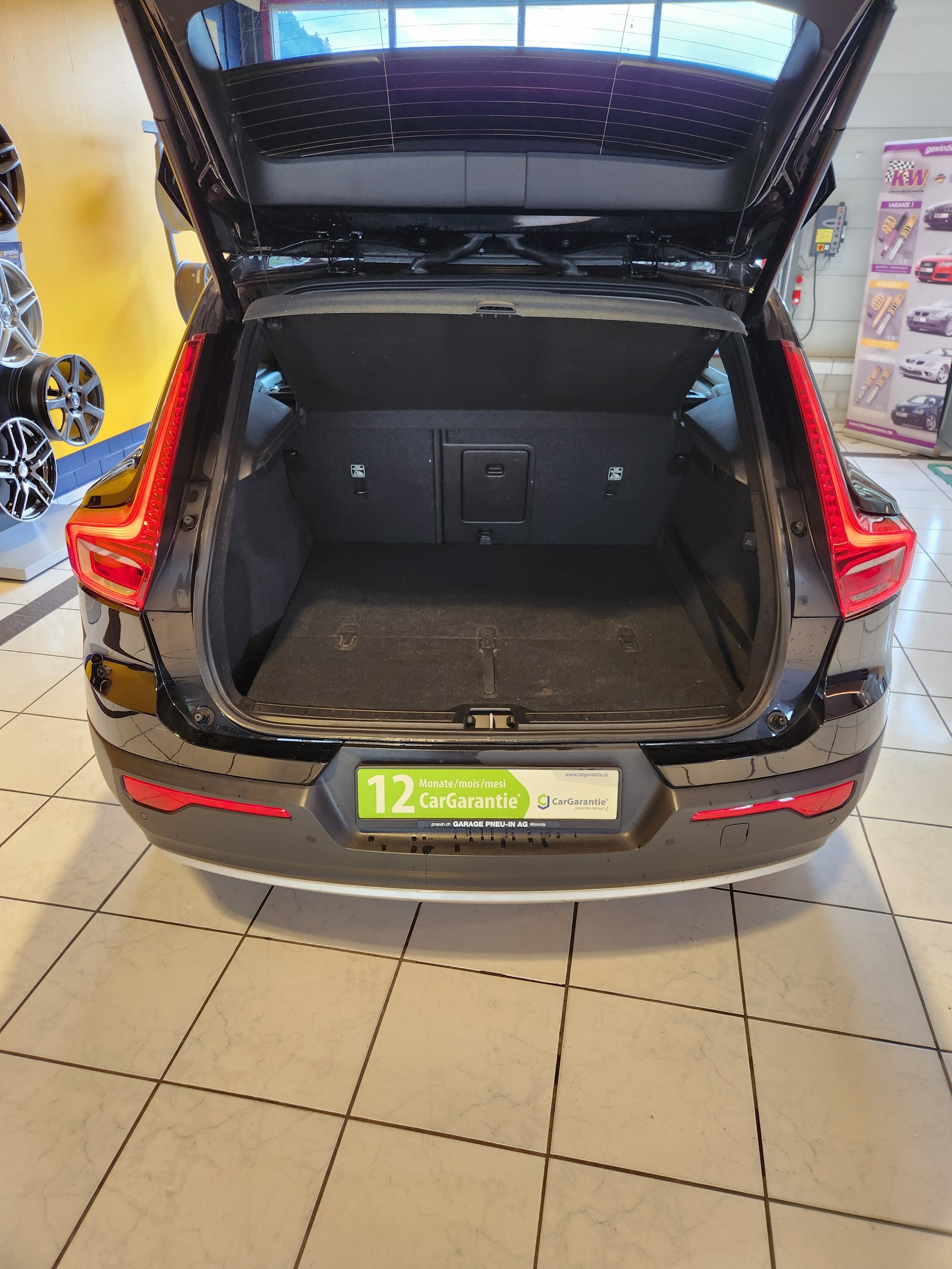 VOLVO XC40 D3 Momentum Geartronic !!TOP Auto!Frisch ab Service+MFK!Neue Winterreifen!-image-10