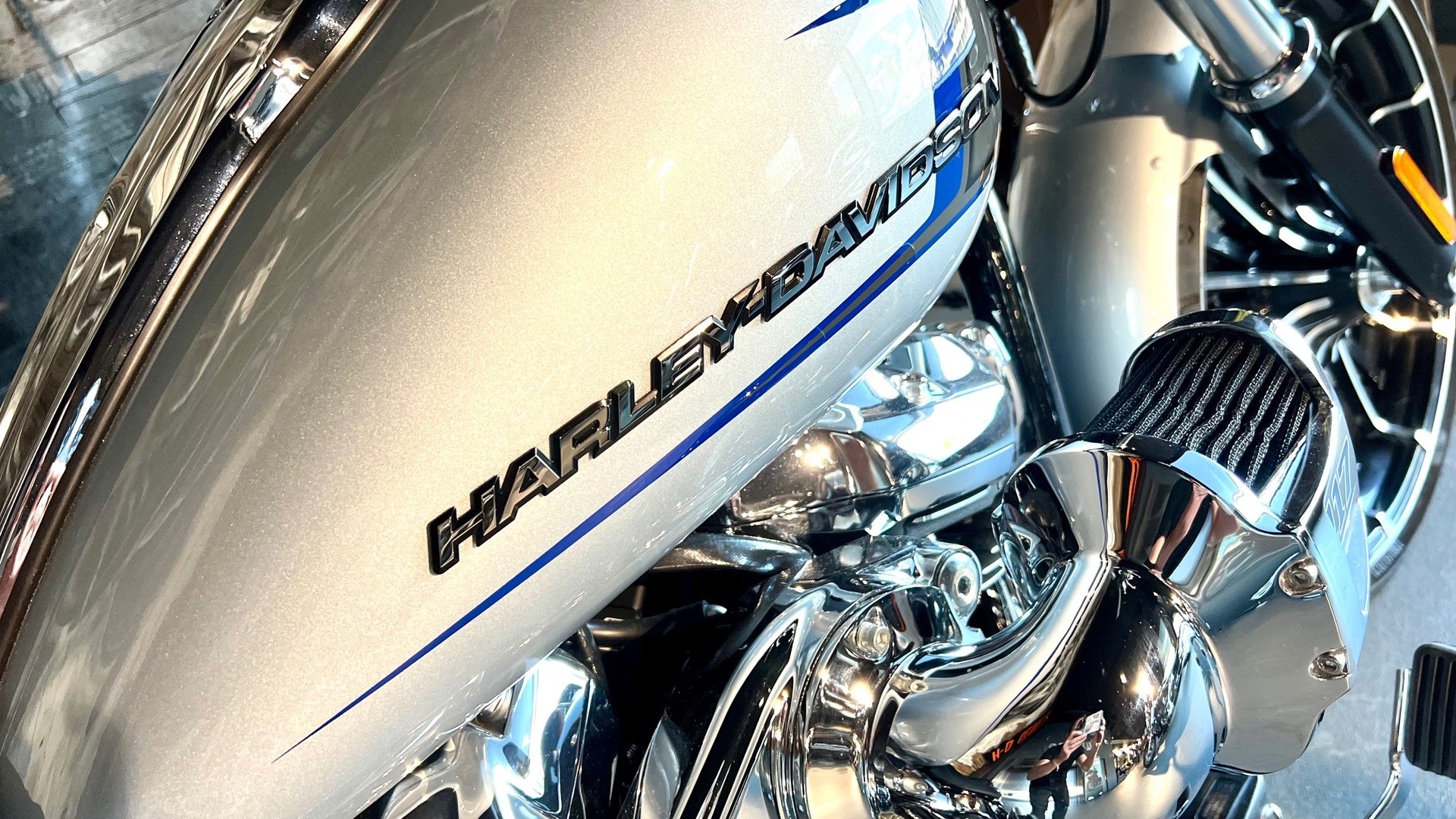 HARLEY-DAVIDSON FXBR Breakout 117-image-10