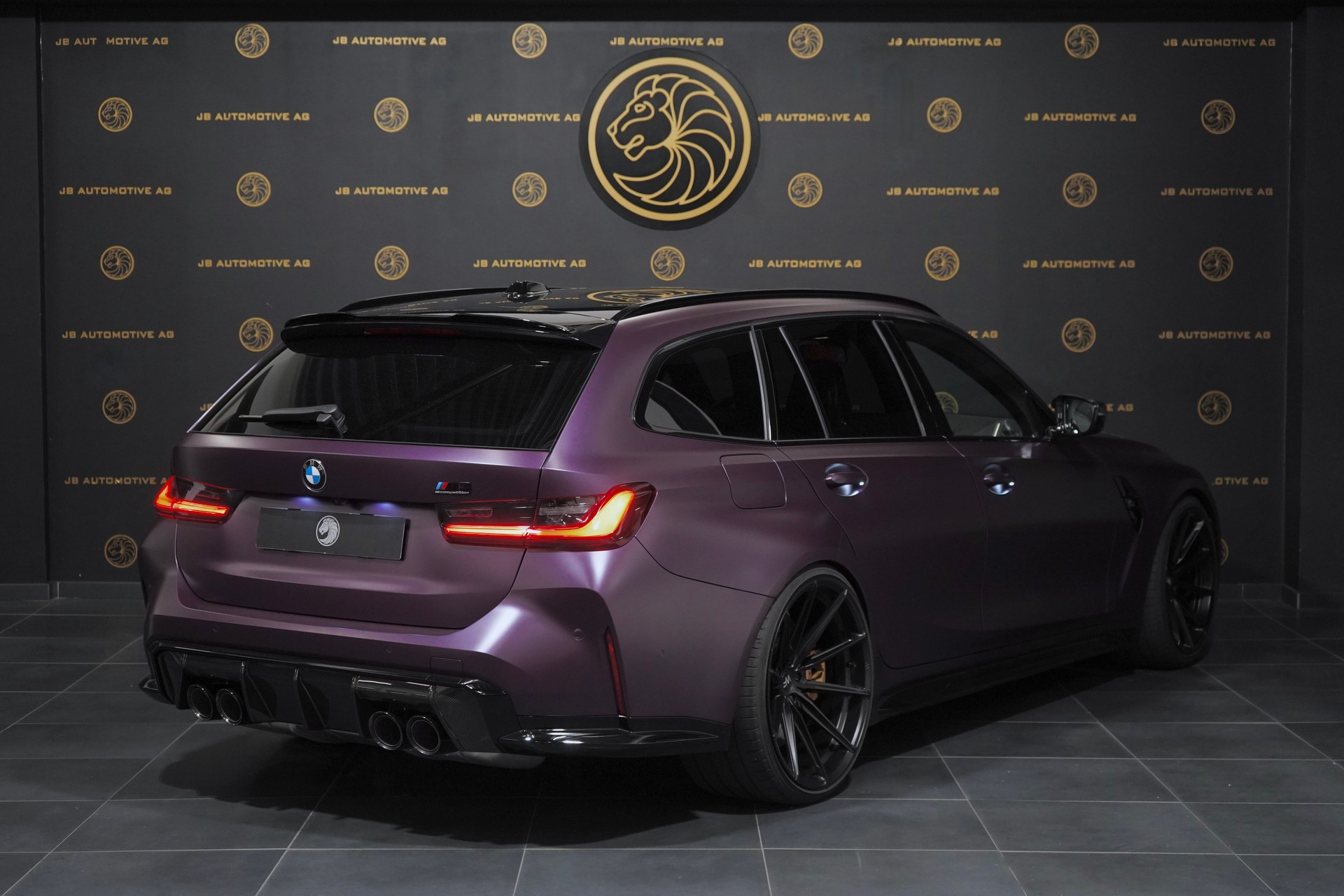 BMW M3 Touring xDrive Competition M-image-1