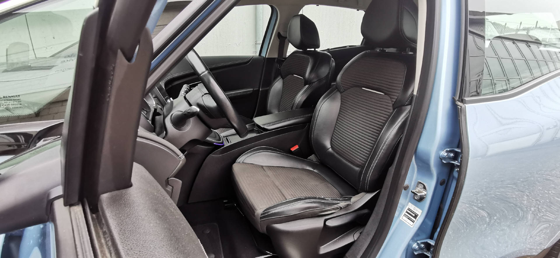 RENAULT Scénic 1.3 TCe 160 Intens EDC-image-6