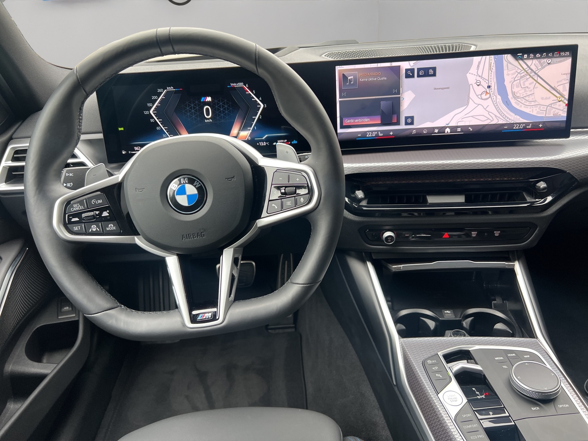 BMW 330d xDrive 48V Steptronic M Sport-image-11