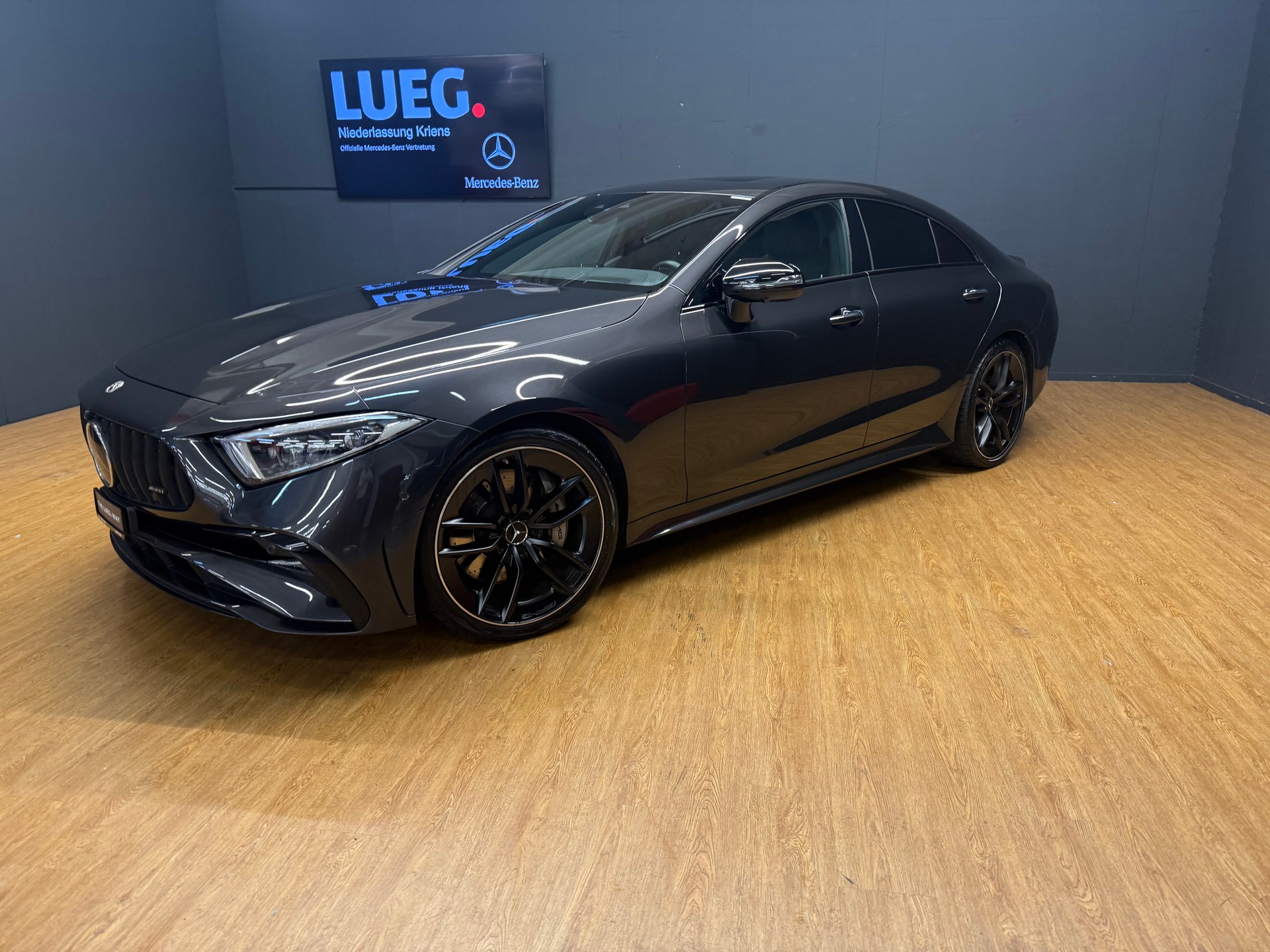 MERCEDES-BENZ CLS 53 4M+ AMG / DISTRONIC / 360 Grad Kamera /-image-1