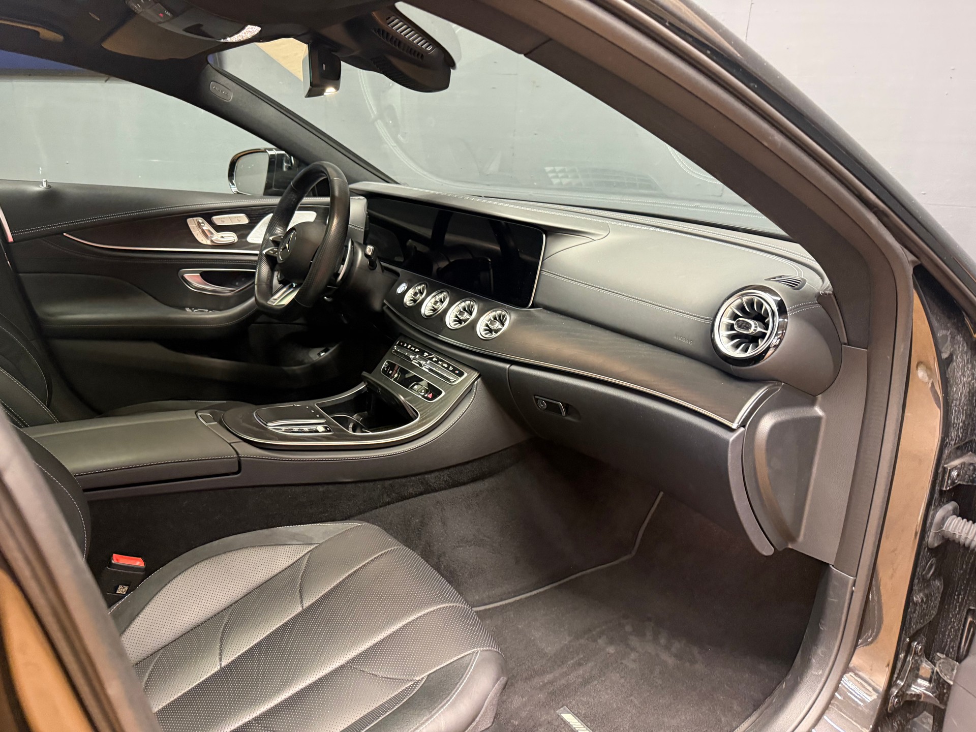 MERCEDES-BENZ CLS 53 4M+ AMG / DISTRONIC / 360 Grad Kamera /-image-13