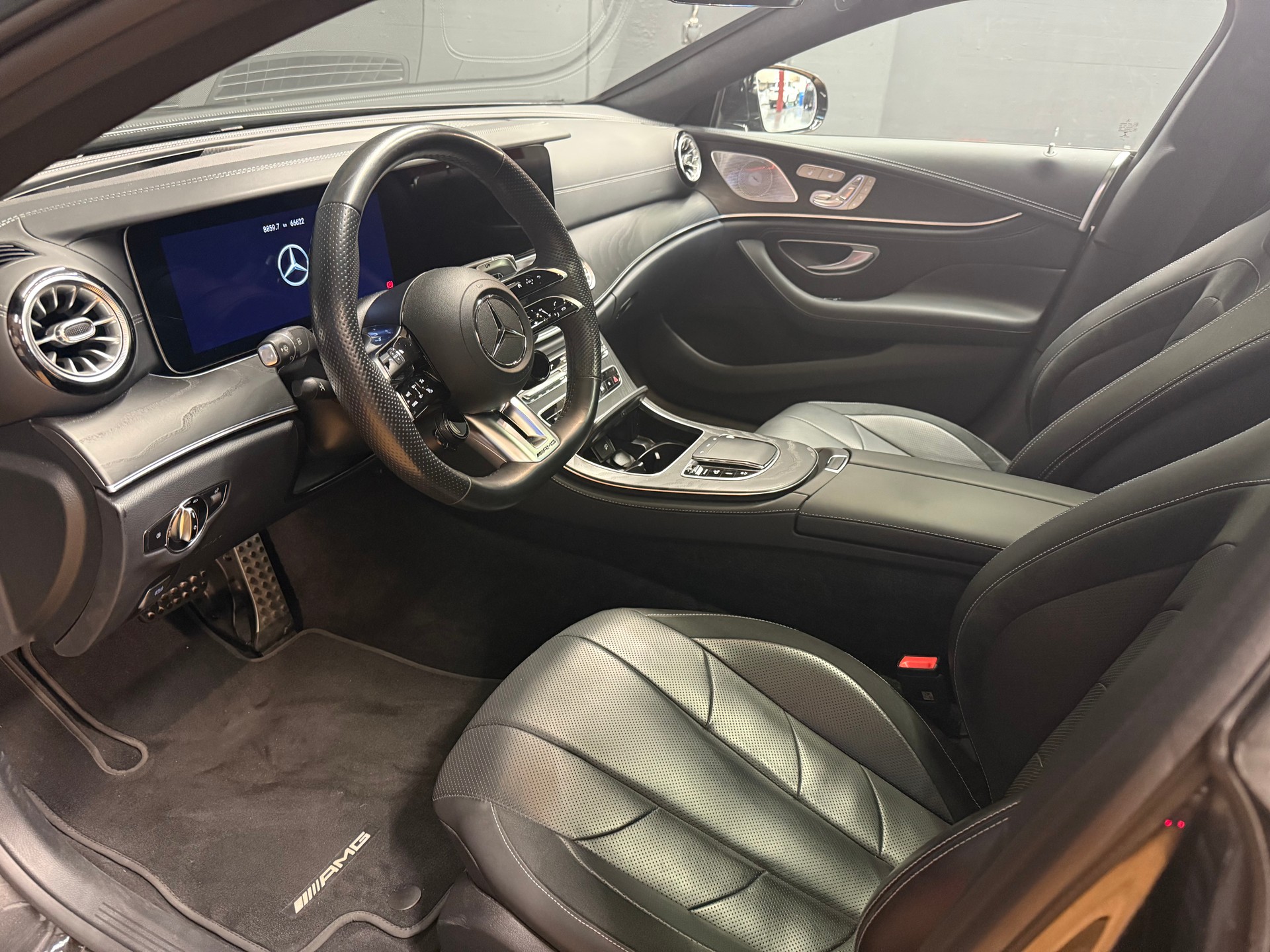 MERCEDES-BENZ CLS 53 4M+ AMG / DISTRONIC / 360 Grad Kamera /-image-14