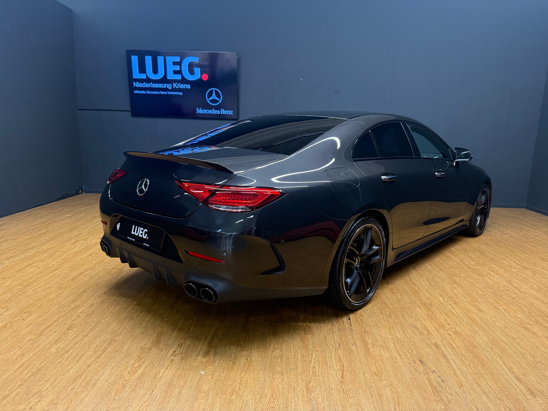 MERCEDES-BENZ CLS 53 4M+ AMG / DISTRONIC / 360 Grad Kamera /-image-8