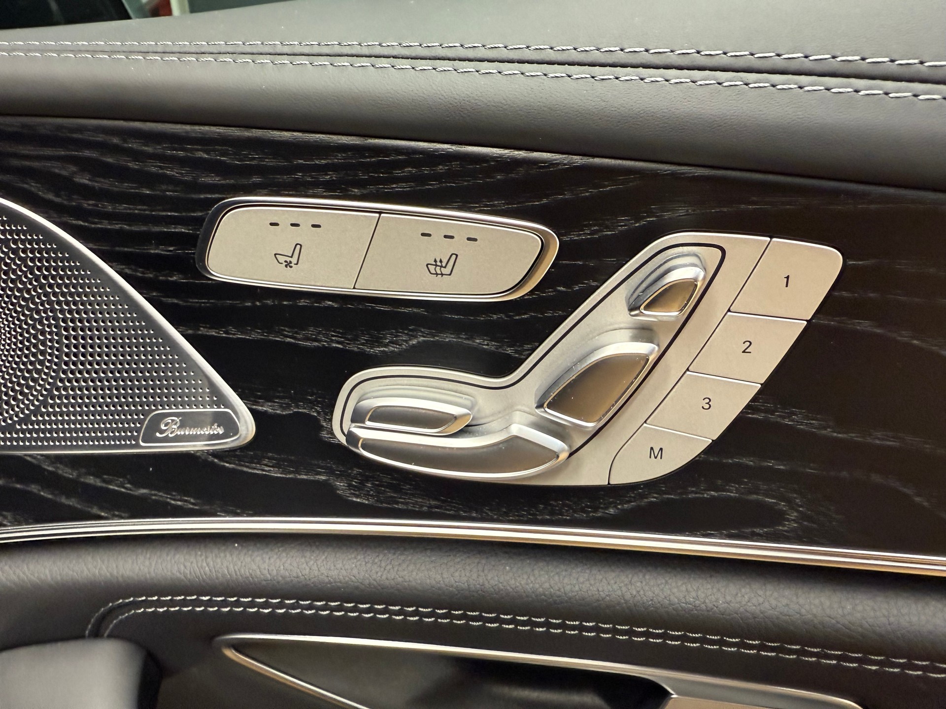 MERCEDES-BENZ CLS 53 4M+ AMG / DISTRONIC / 360 Grad Kamera /-image-11