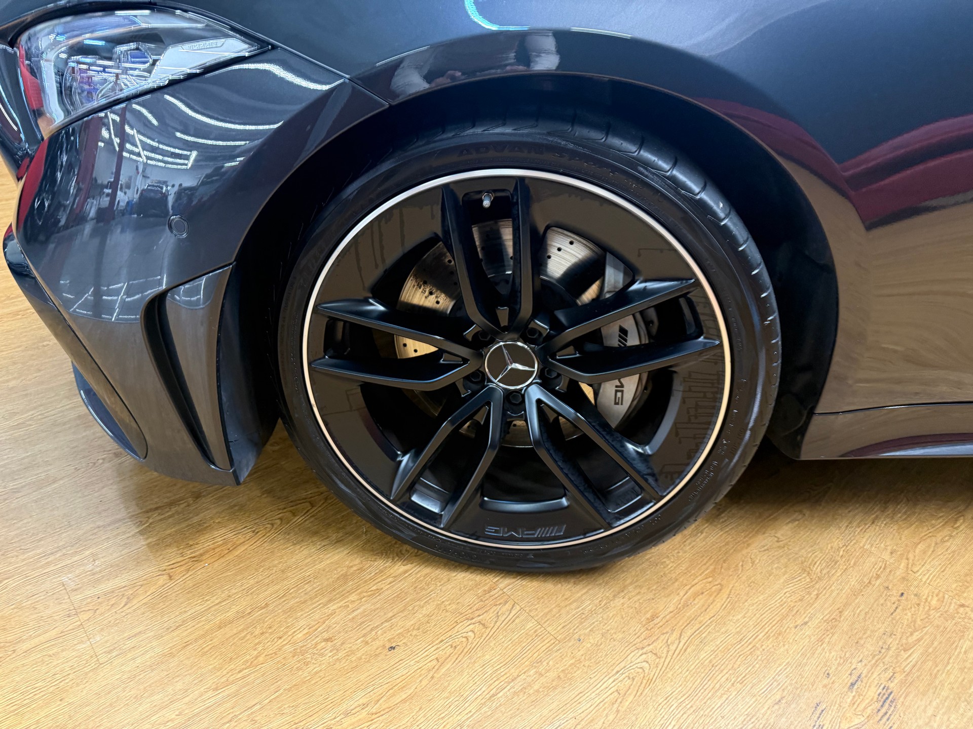 MERCEDES-BENZ CLS 53 4M+ AMG / DISTRONIC / 360 Grad Kamera /-image-5