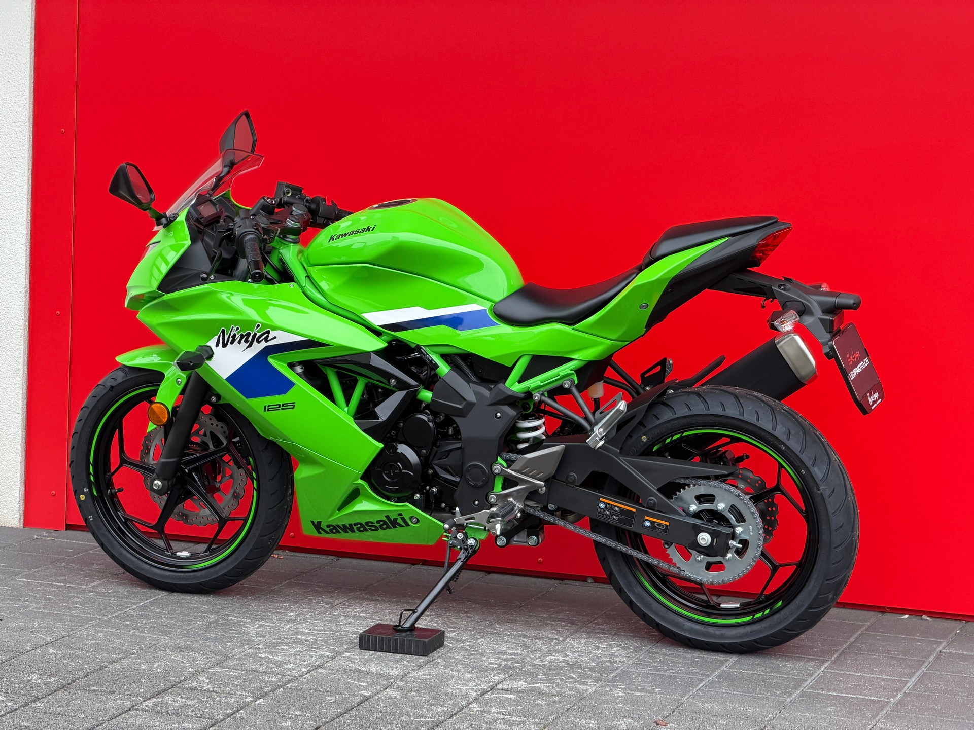 KAWASAKI Ninja 125-image-4