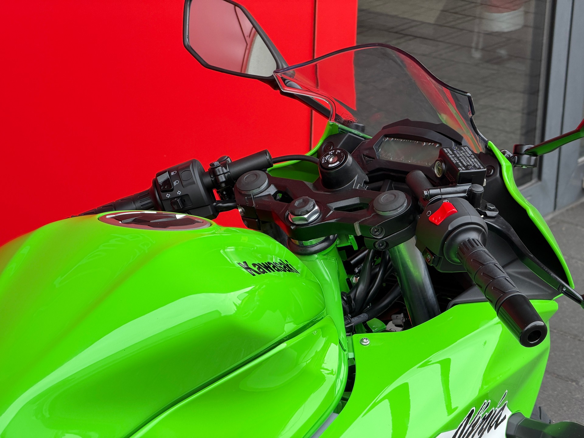 KAWASAKI Ninja 125-image-9