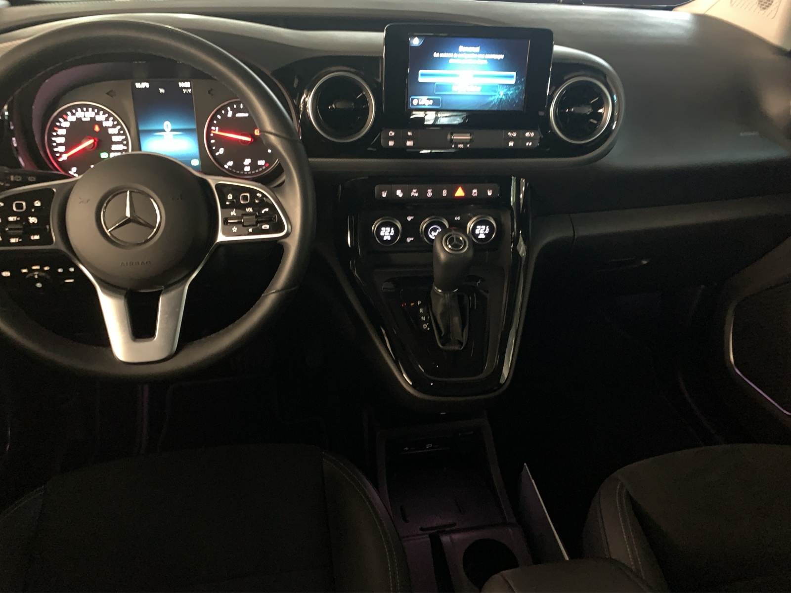 MERCEDES-BENZ T-Klasse 180D Style Automat-image-8