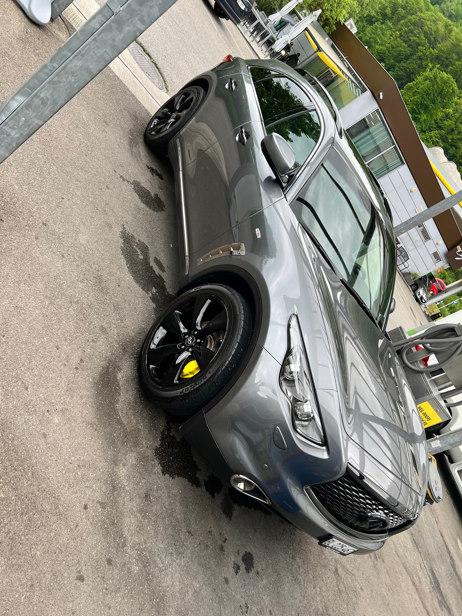 INFINITI QX70 3.7 S Premium AWD Automatic-image-4
