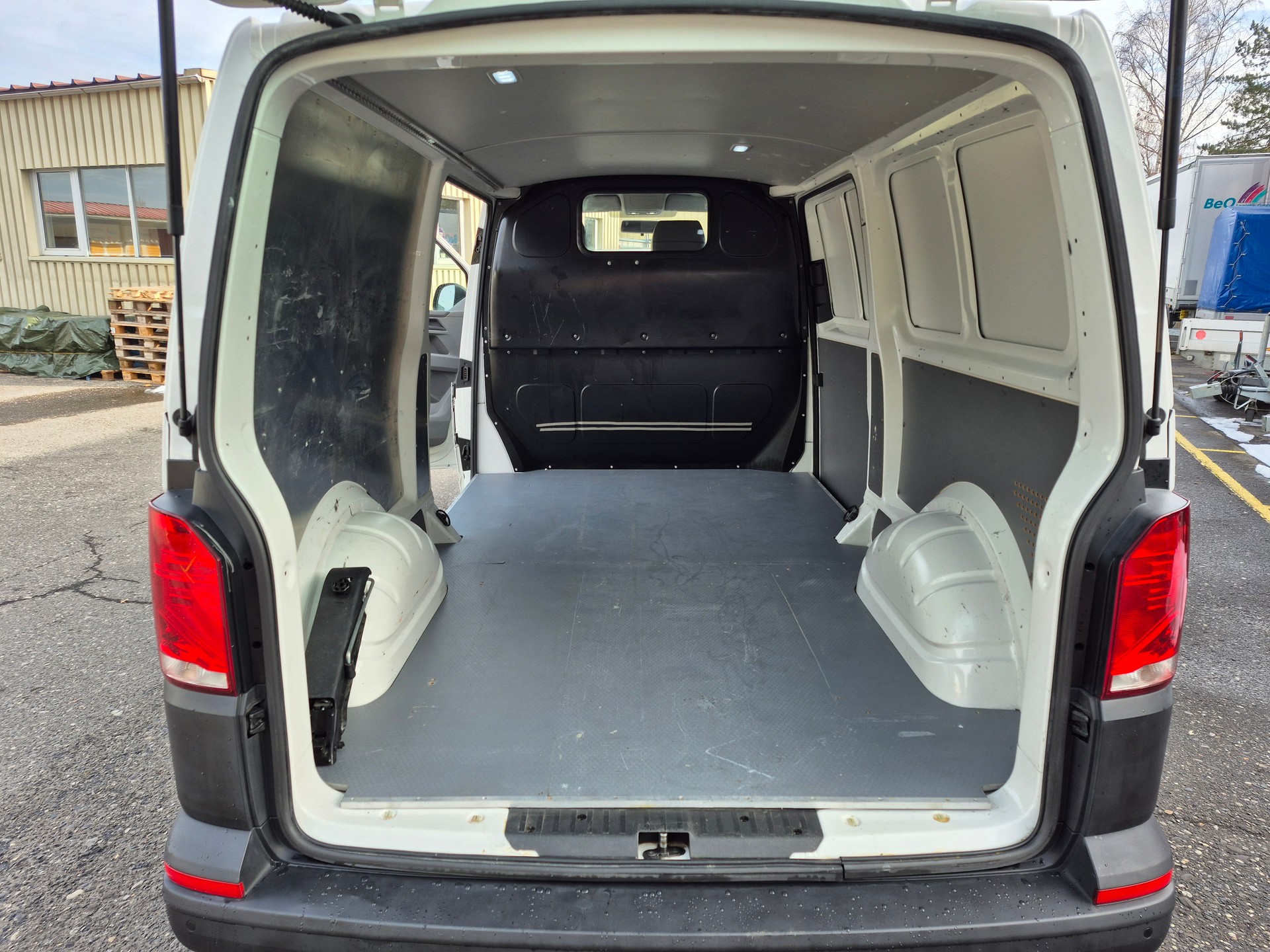 VW T6.1 2.0 TDI 4Motion-image-11