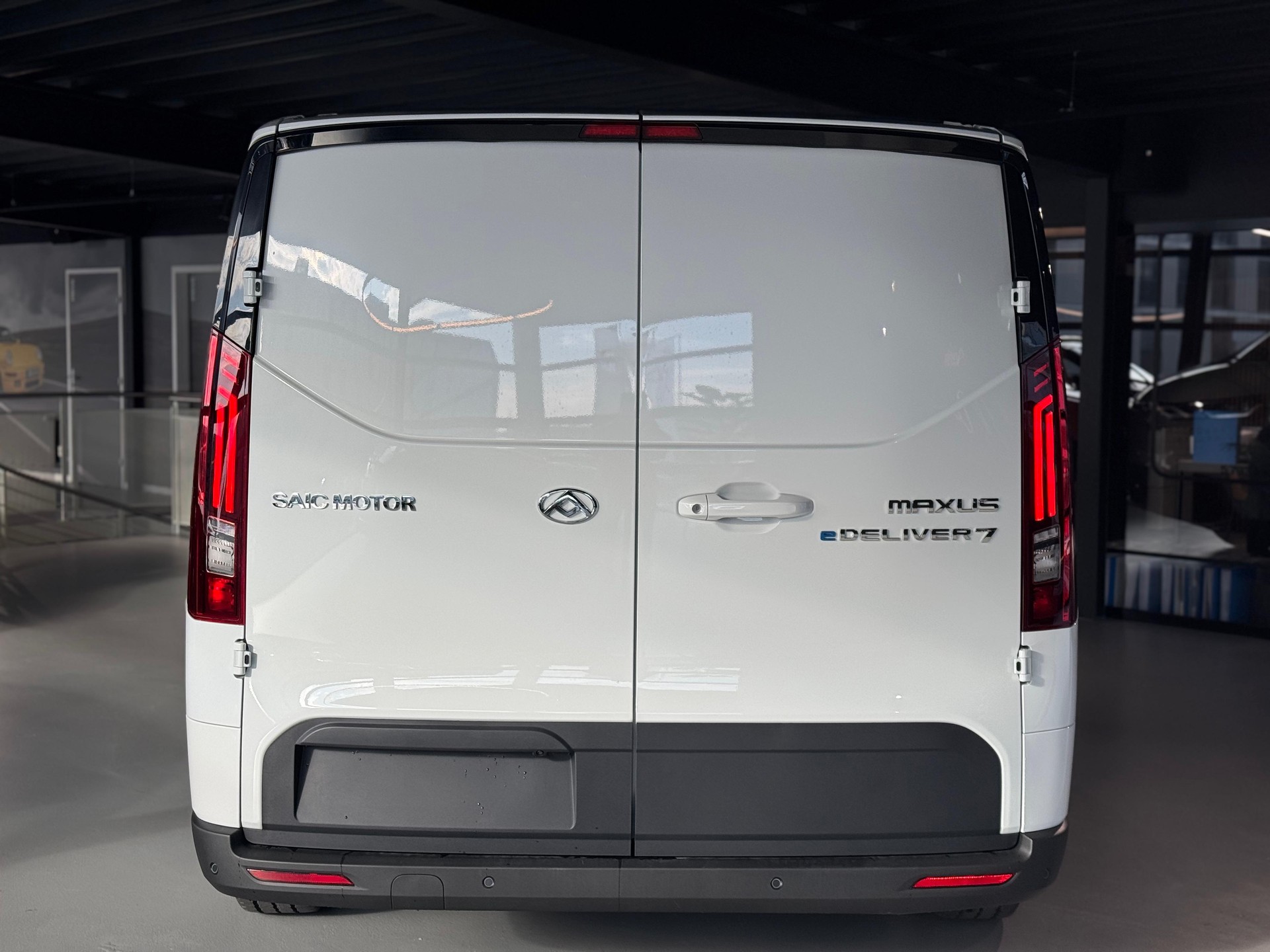 MAXUS eDeliver 7 L2H1 FWD 88kWh-image-4