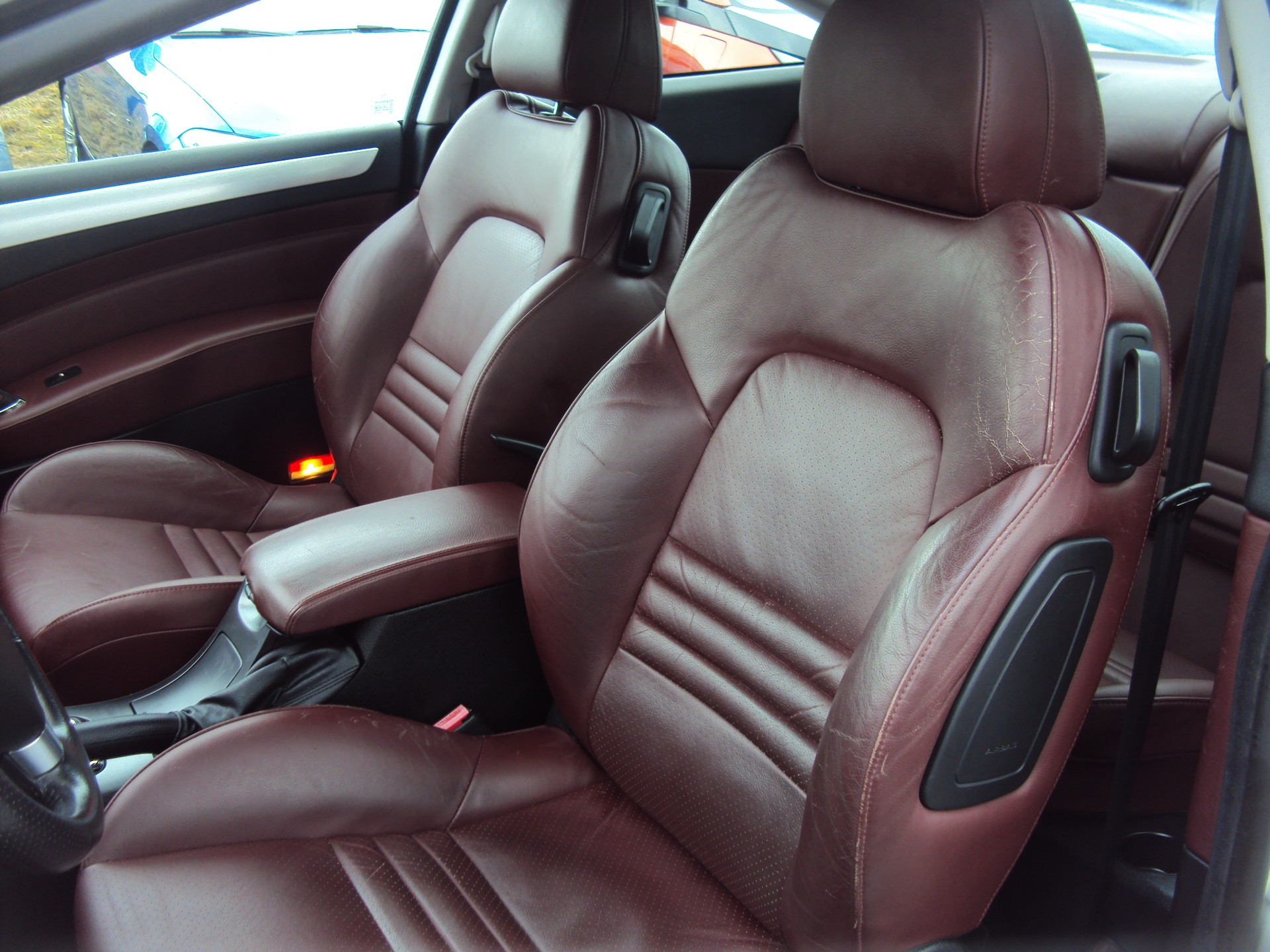 PEUGEOT 407 Coupé 2.7 HDI Pack Automatic-image-12