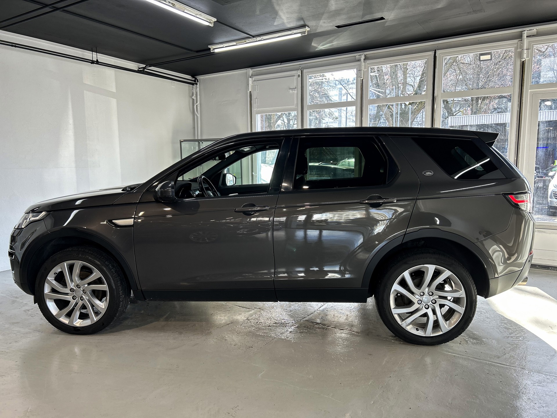LAND ROVER Discovery Sport 2.0 Si4 Pure AT9-image-5