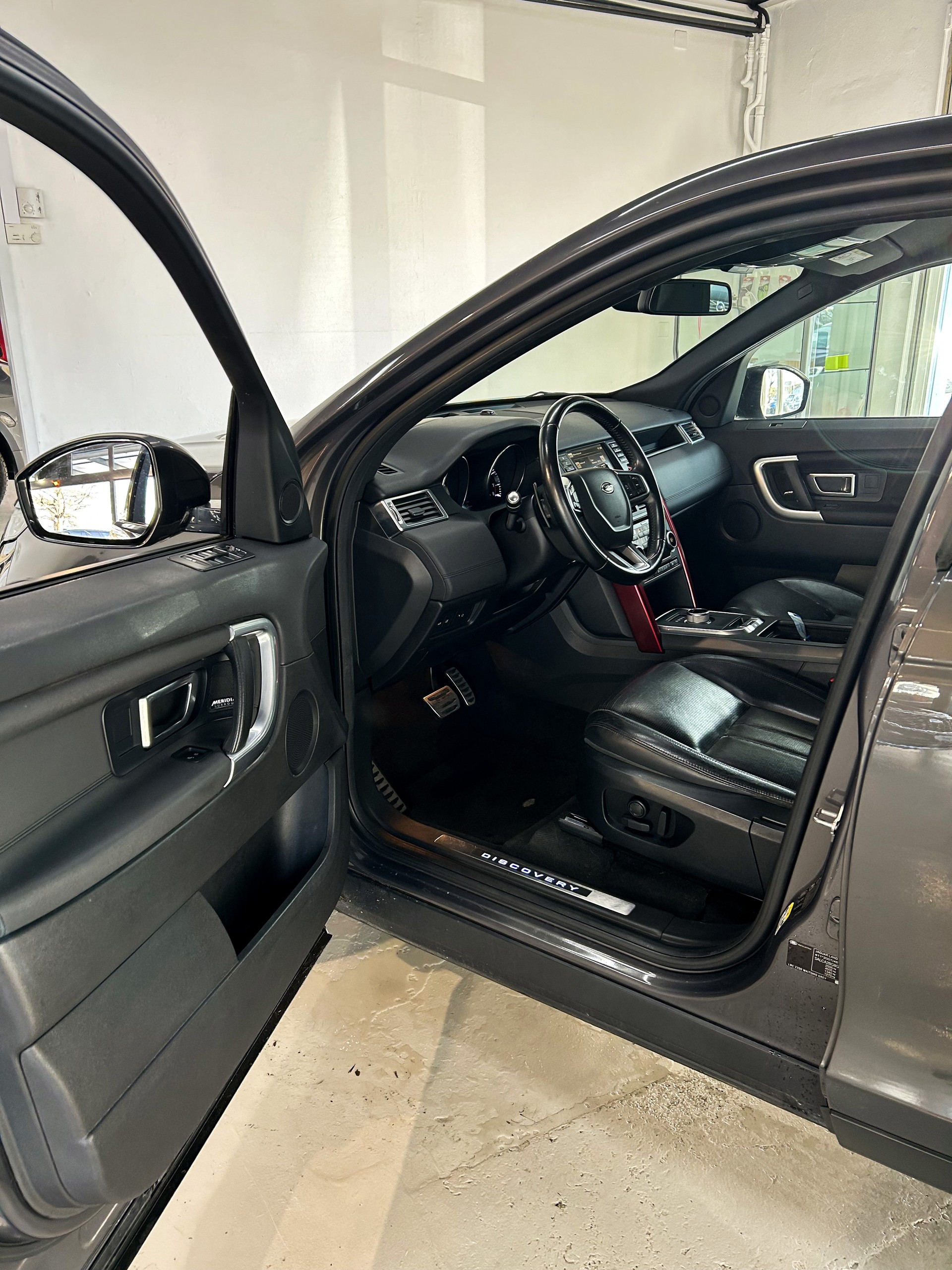 LAND ROVER Discovery Sport 2.0 Si4 Pure AT9-image-14