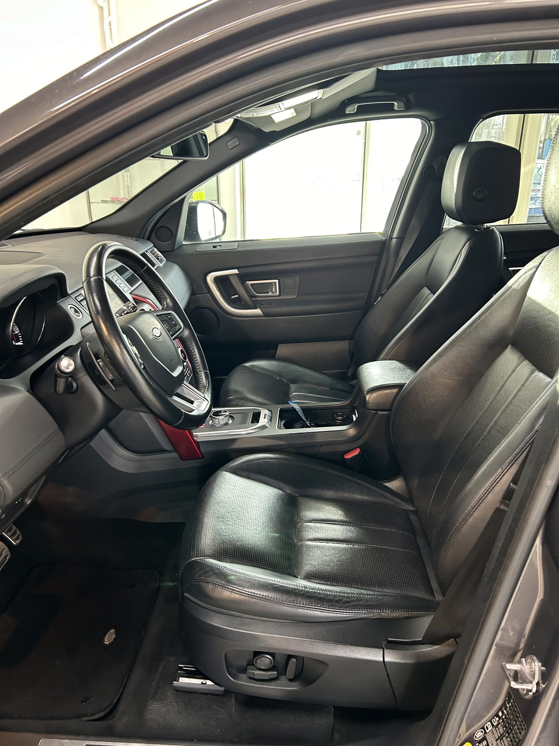 LAND ROVER Discovery Sport 2.0 Si4 Pure AT9-image-16
