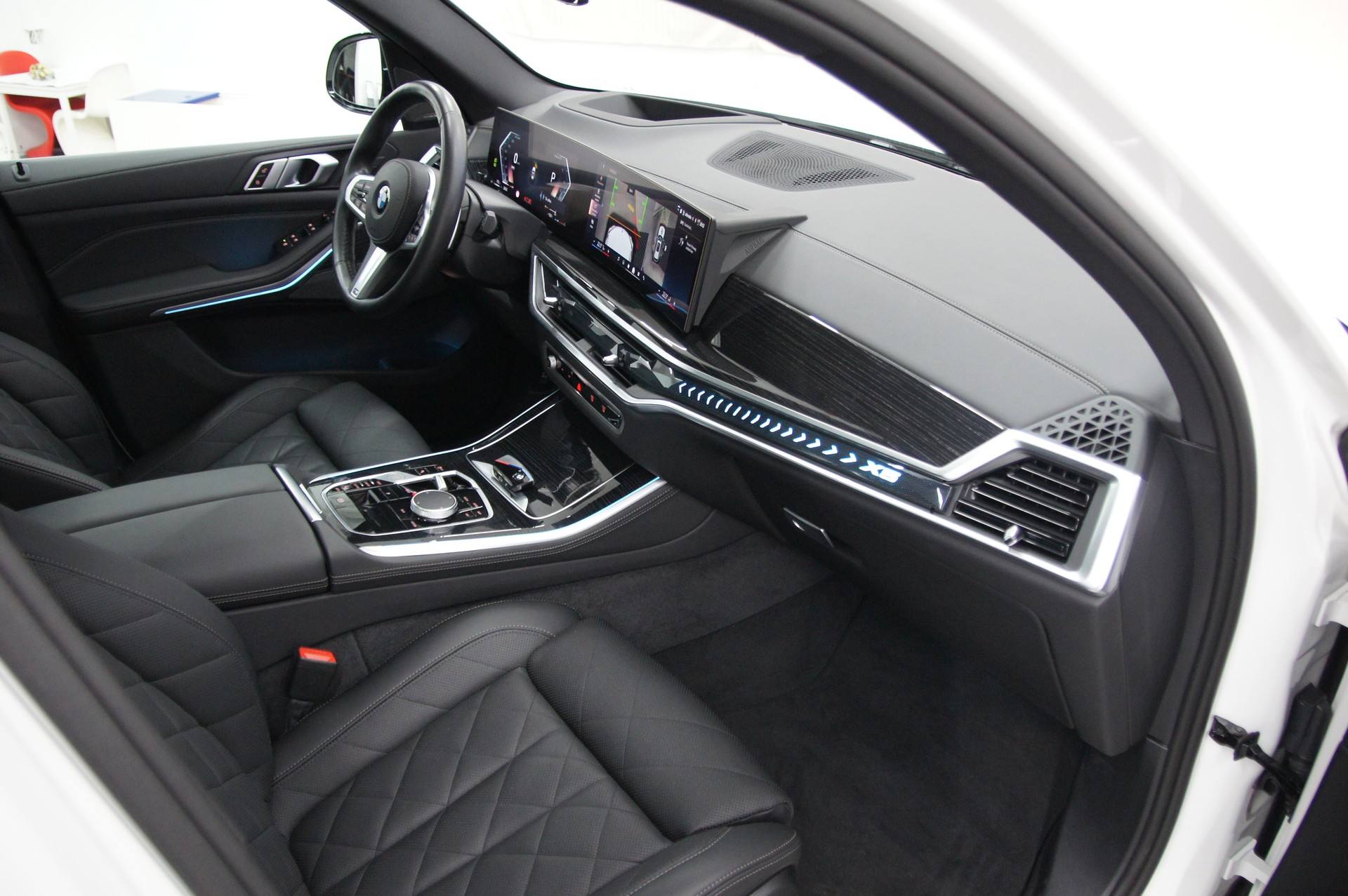 BMW X5 xDrive 48V 30d Steptronic-image-13
