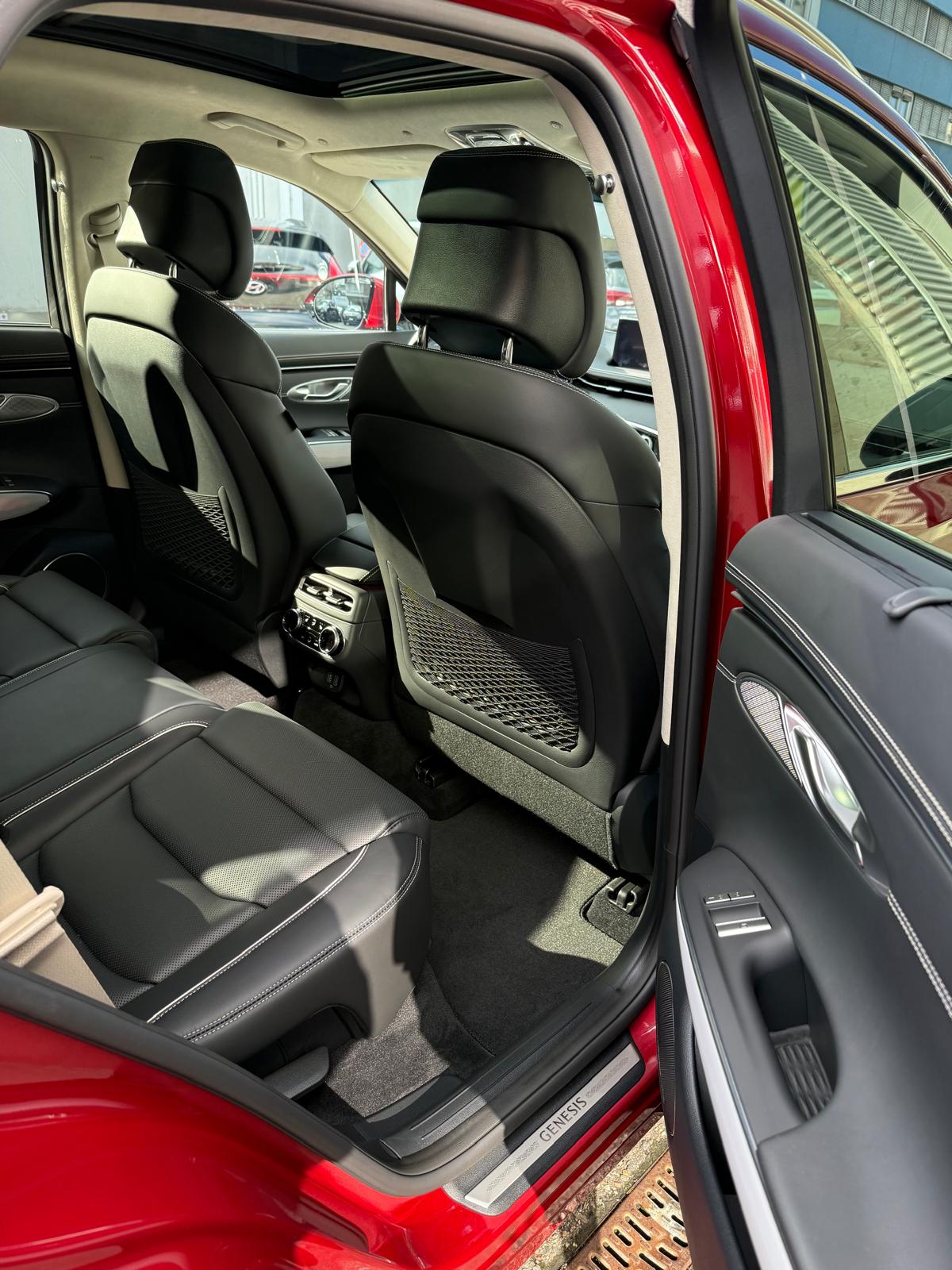 GENESIS GV70 Dual Motor Sport AWD-image-15