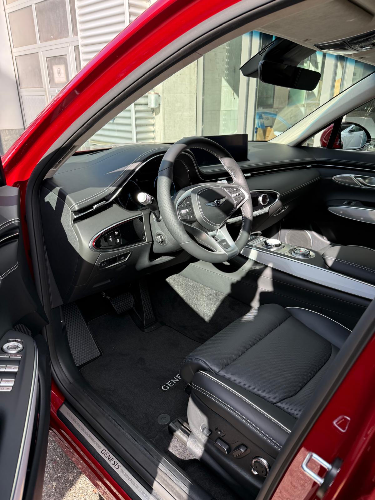 GENESIS GV70 Dual Motor Sport AWD-image-7