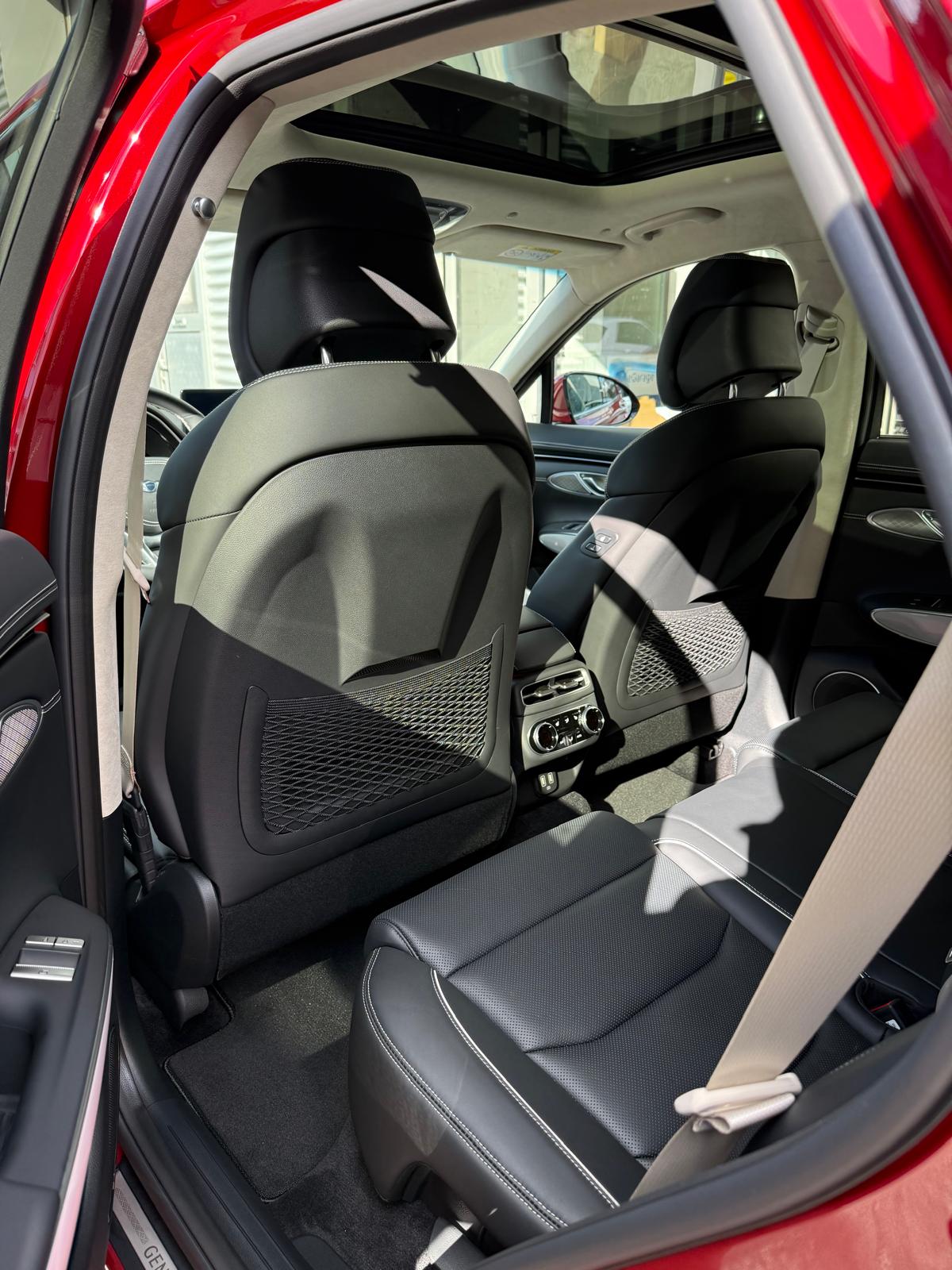GENESIS GV70 Dual Motor Sport AWD-image-13