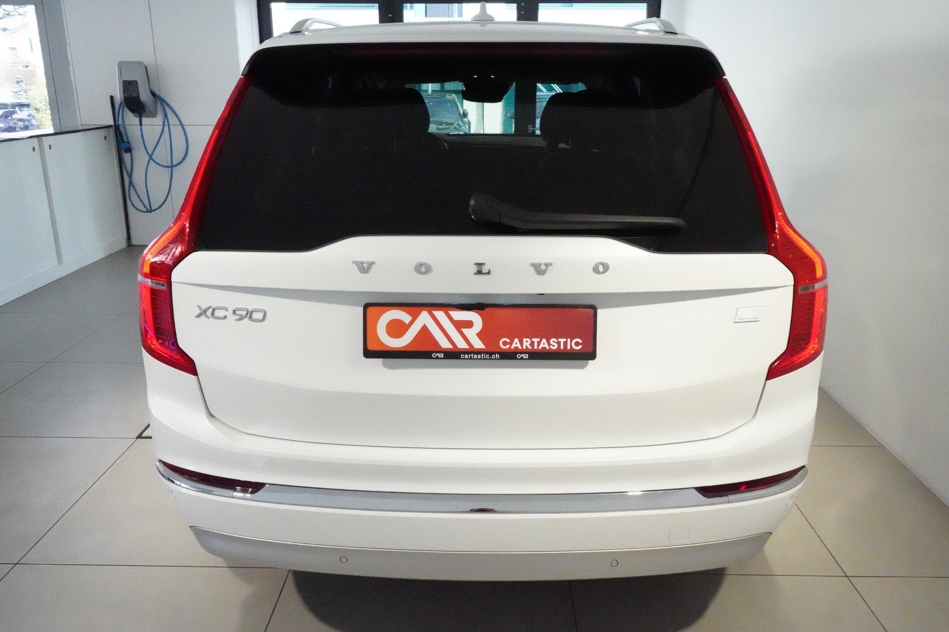 VOLVO XC90 T8 eAWD Inscription-showroom-element-3