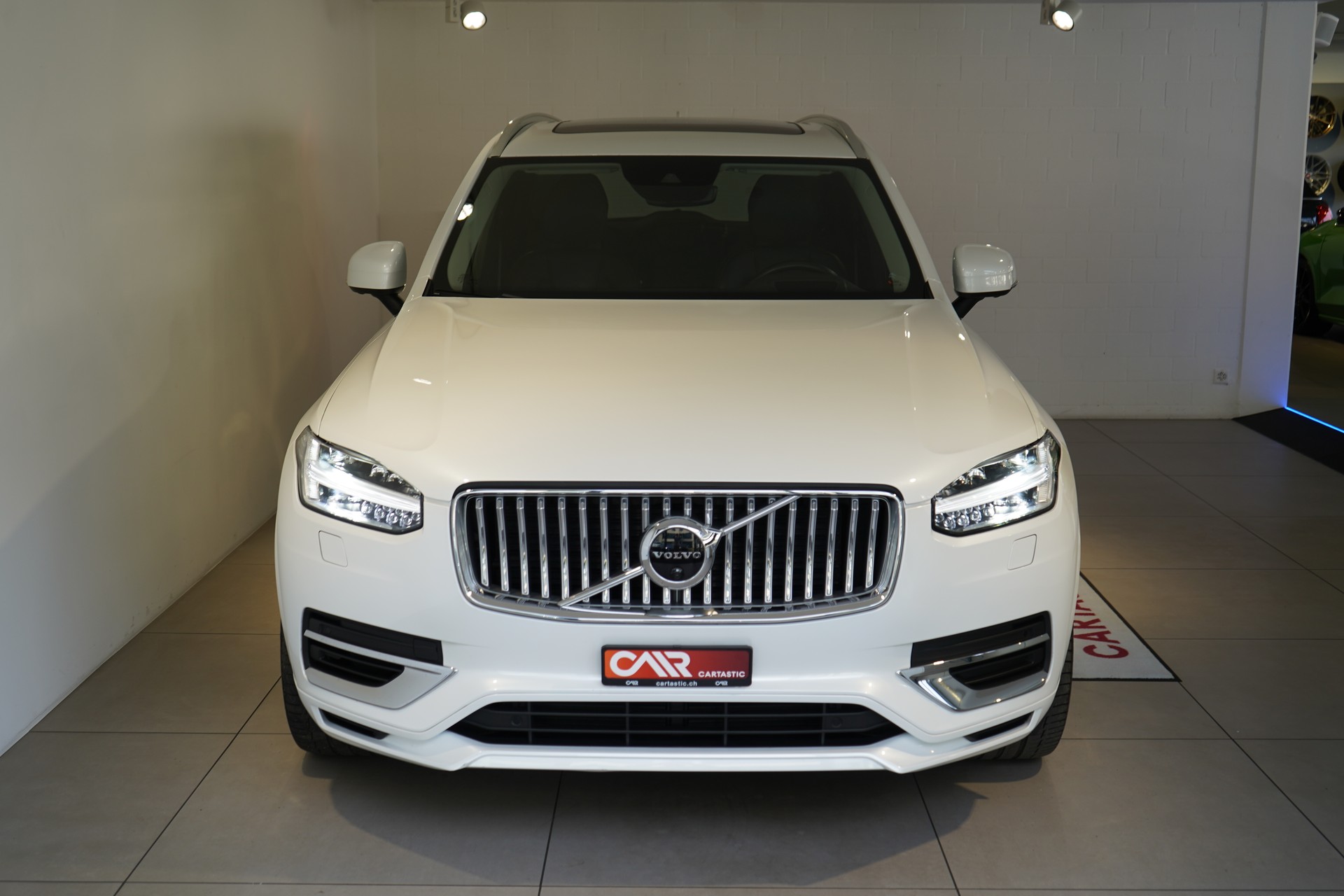 VOLVO XC90 T8 eAWD Inscription-showroom-element-1