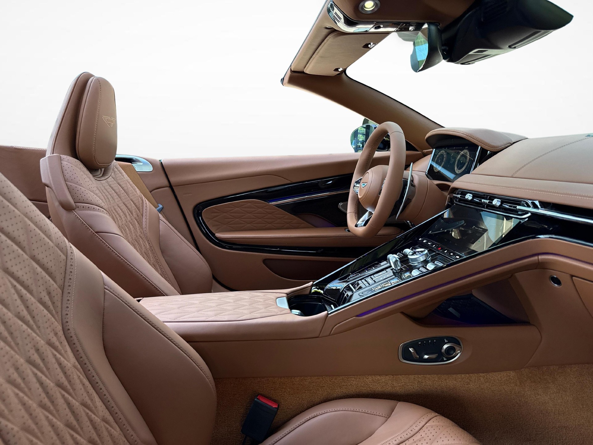 ASTON MARTIN DB12 Volante 4.0 V8 Bi-Turbo-image-10
