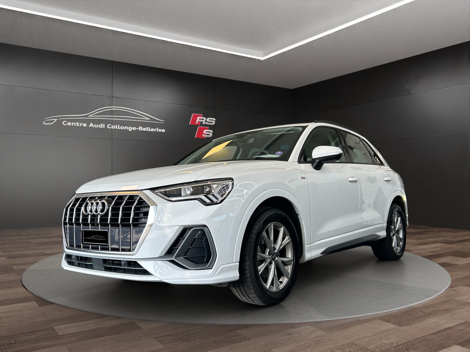 AUDI Q3 35 TFSI S line S-tronic