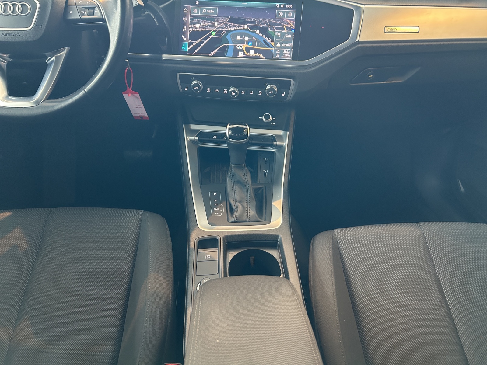 AUDI Q3 35 TFSI S line S-tronic-image-13