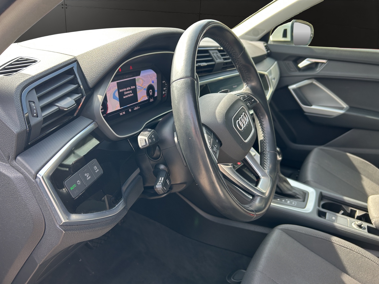 AUDI Q3 35 TFSI S line S-tronic-image-19